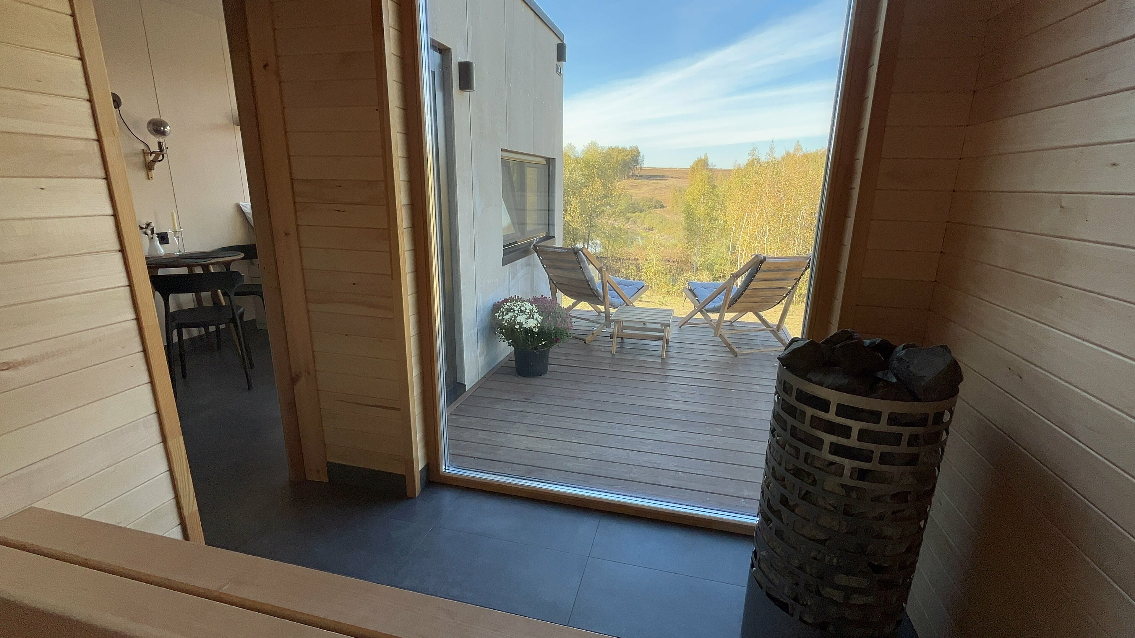 Дом с видом на озеро