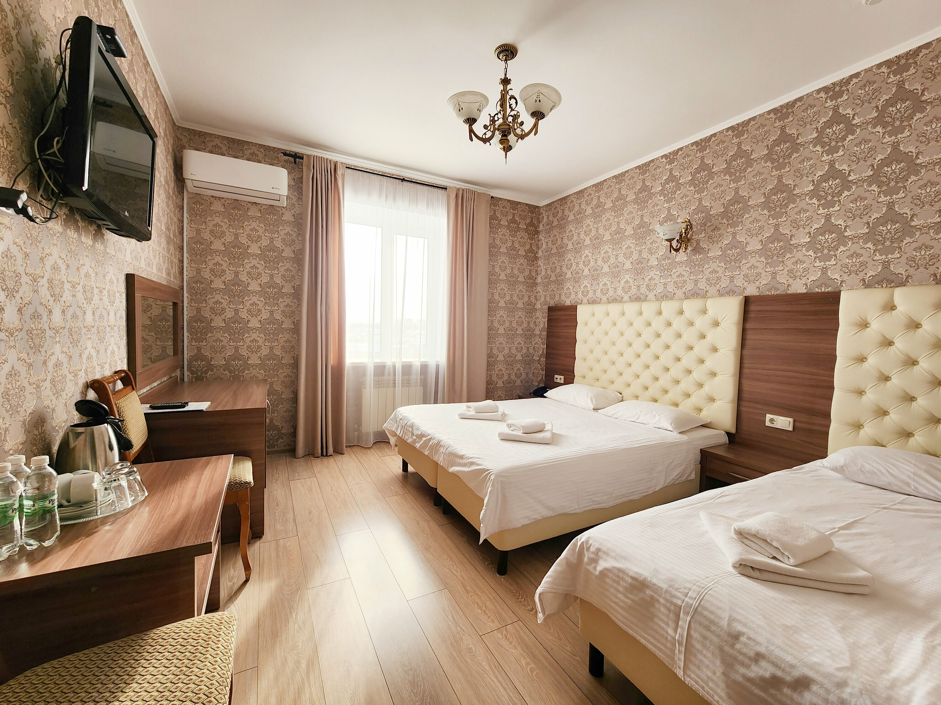 Cемейный номер с собственной ванной комнатой