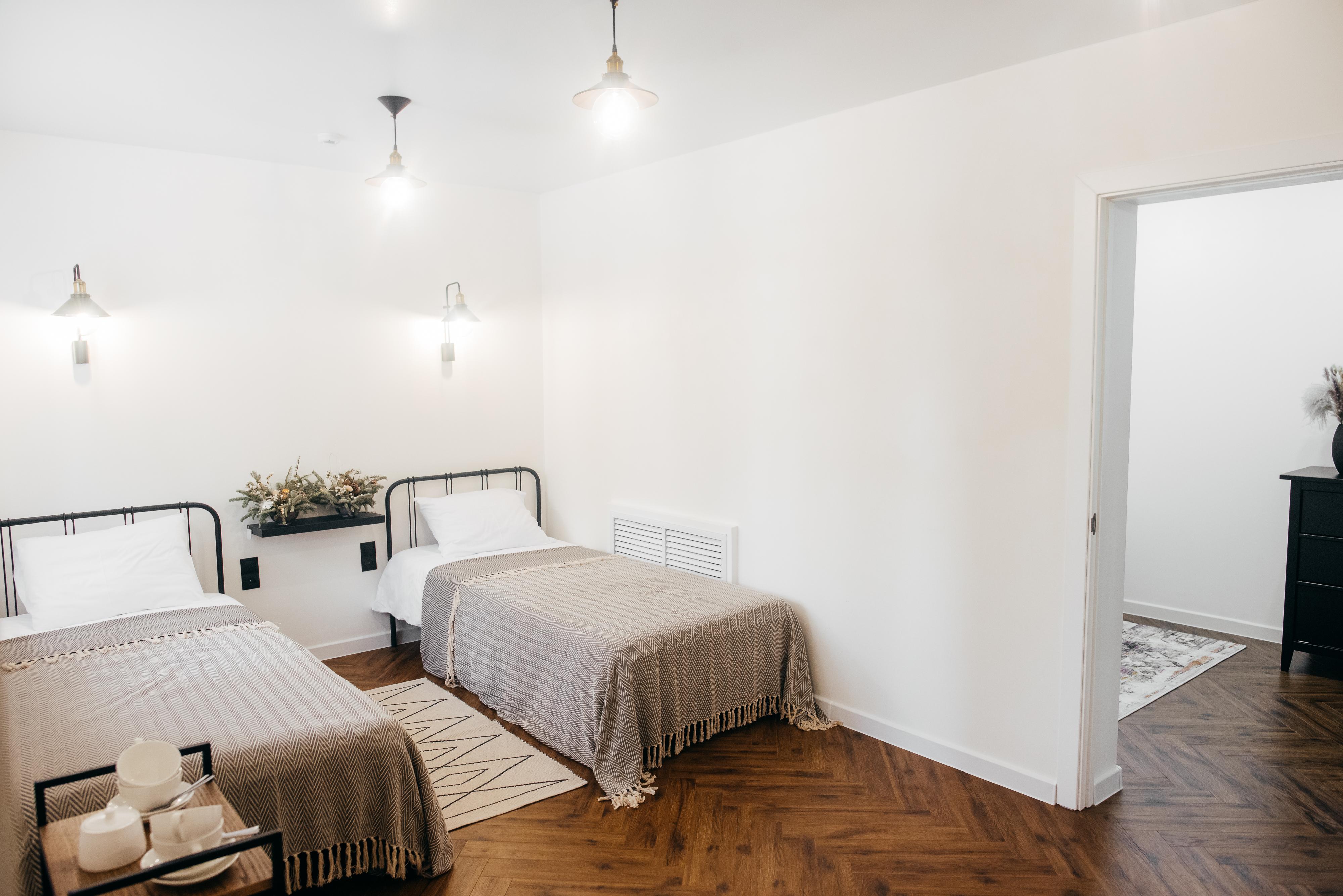 Cемейный номер с собственной ванной комнатой