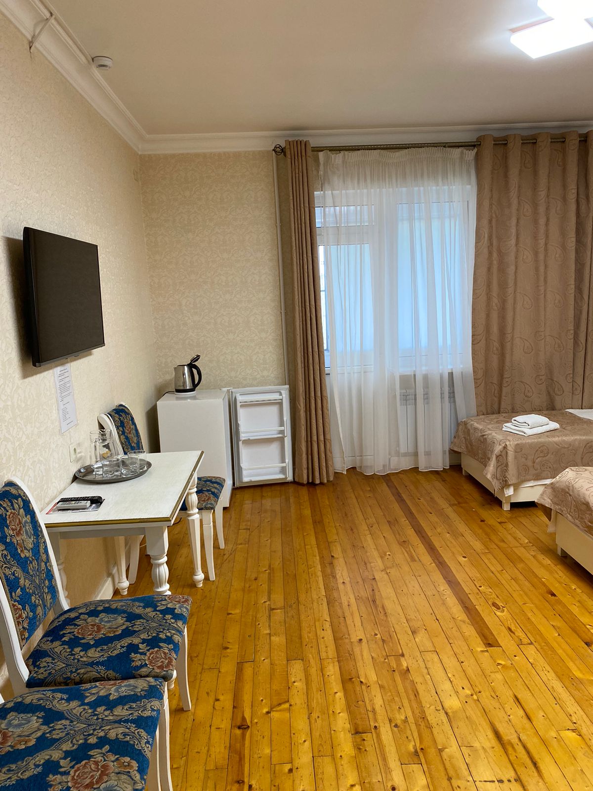 Трехместный номер с балконом