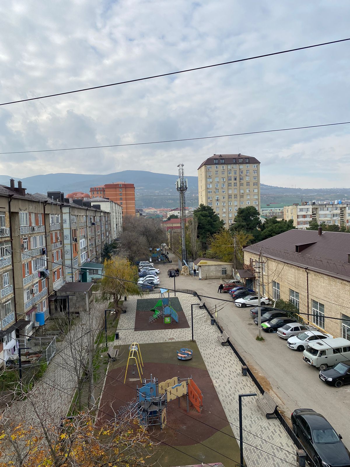 Трехместный номер с видом на горы