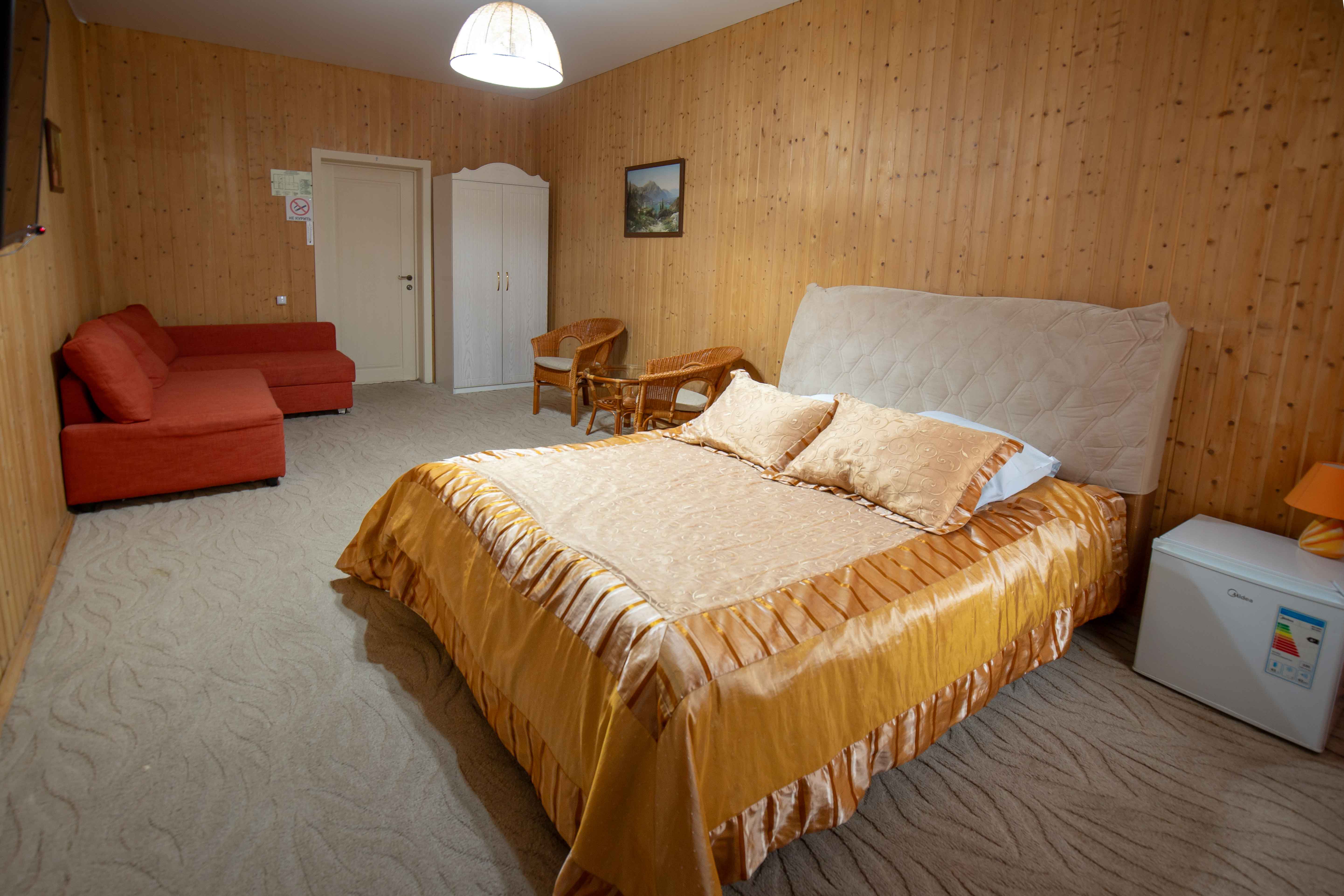 Номер с кроватью размера «queen-size»