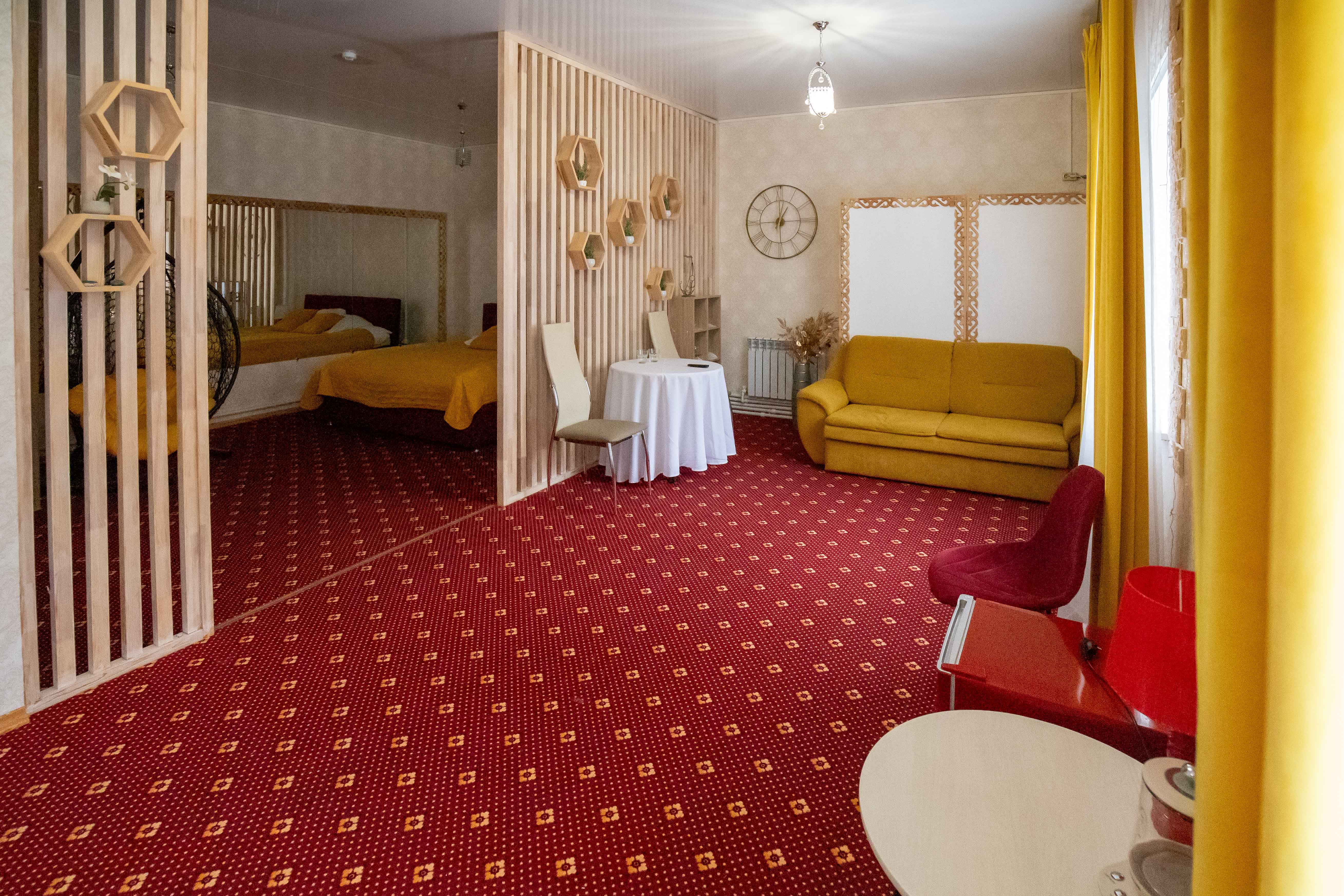 Номер с кроватью размера «king-size»