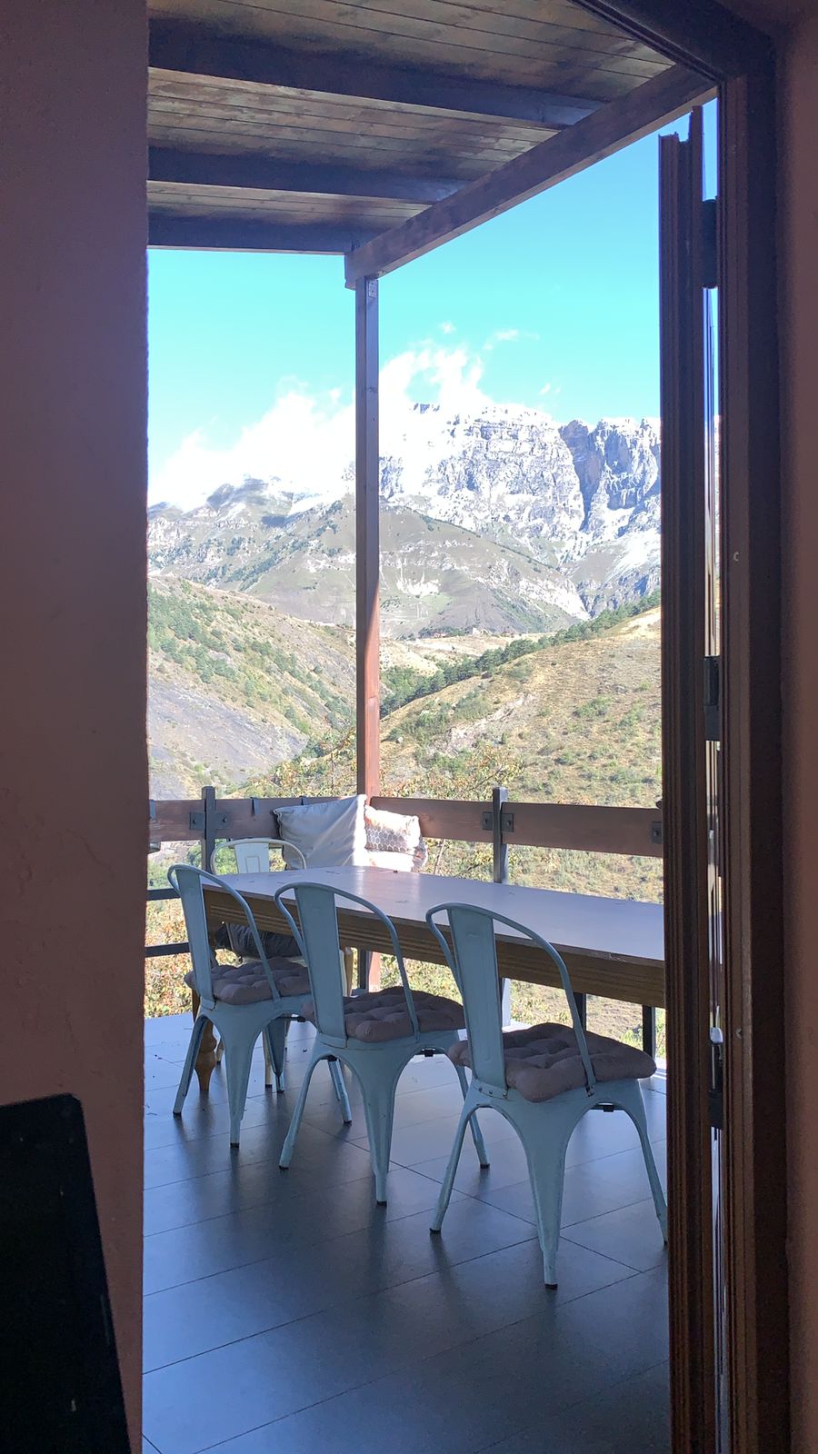 Дом с видом на горы