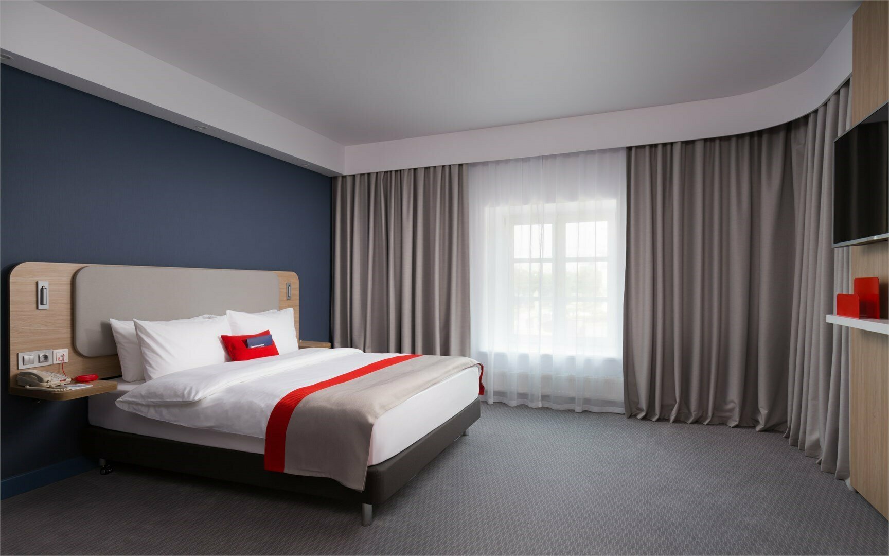 Улучшенный номер с видом на Крюков канал с двуспальной кроватью для некурящих