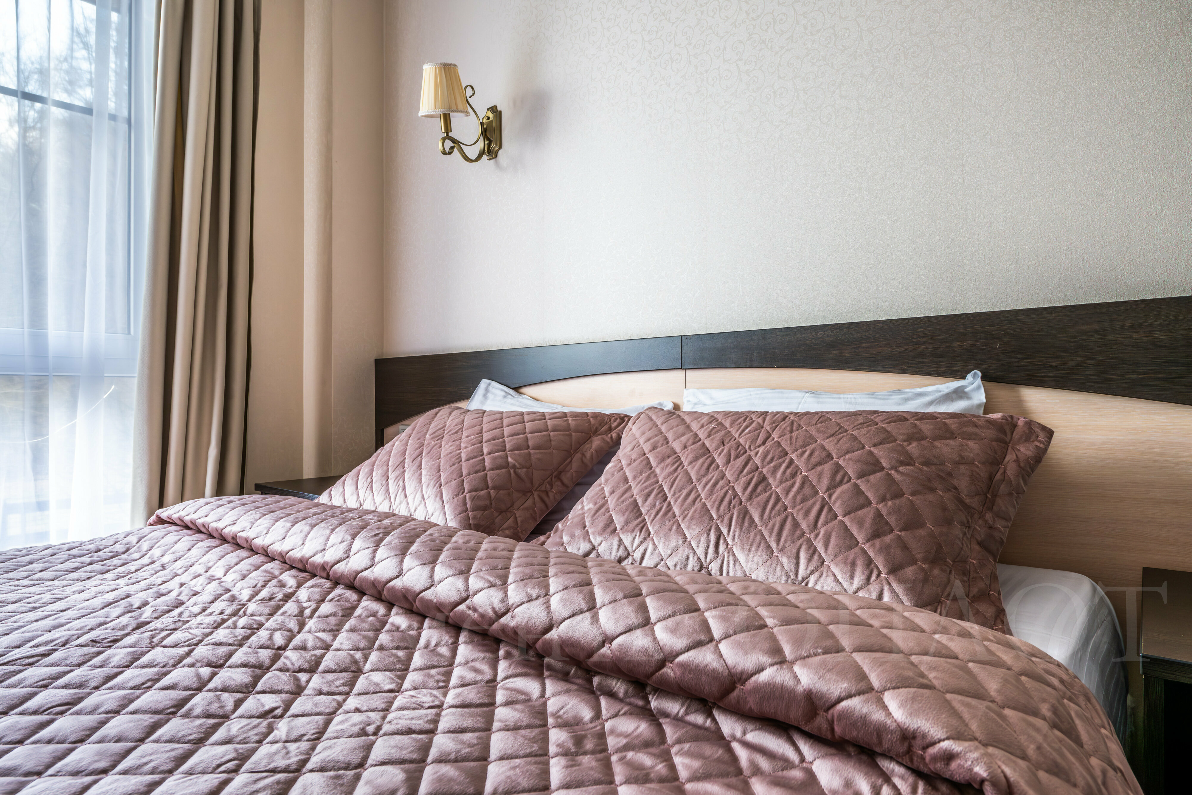 Классические апартаменты с одной  спальней  60 м2  №1