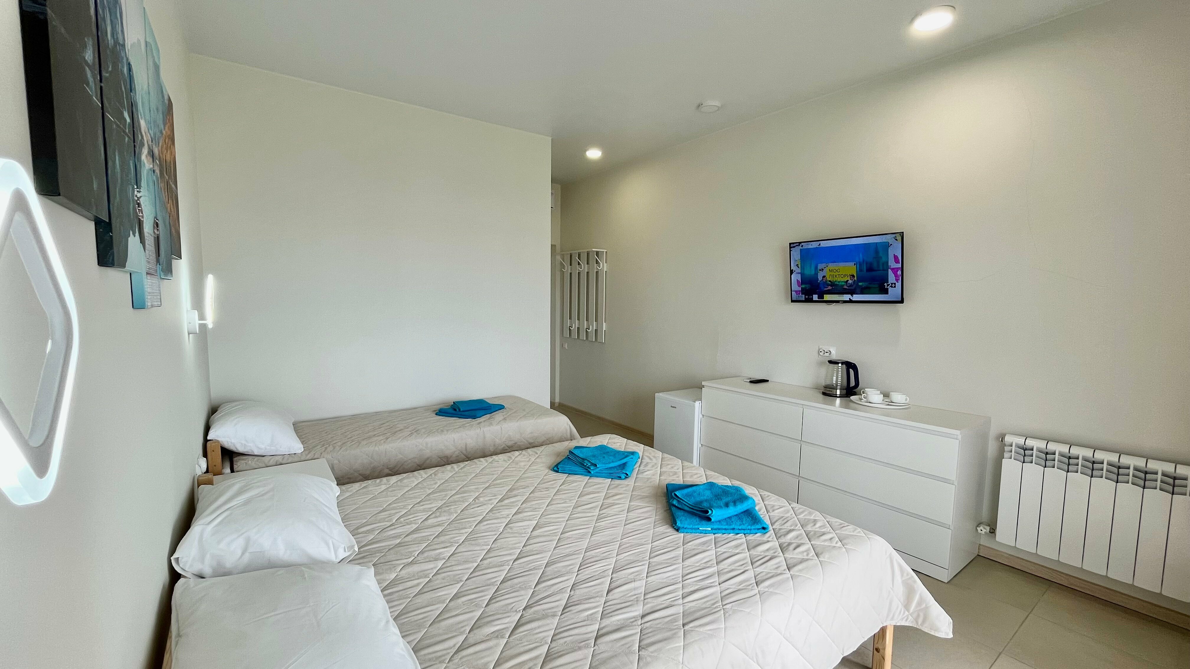 Трехместный номер с видом на море