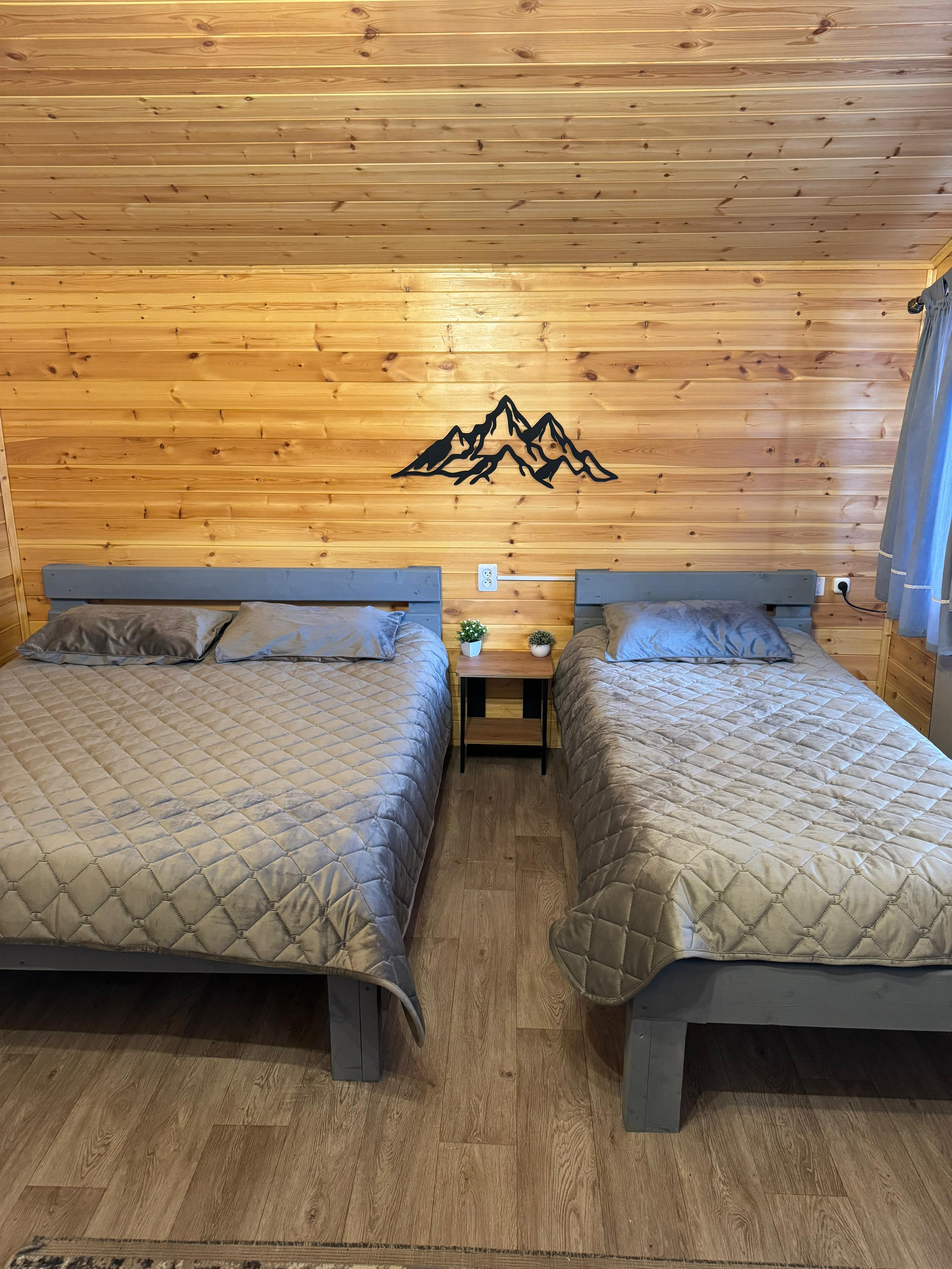 Четырехместный номер с видом на горы