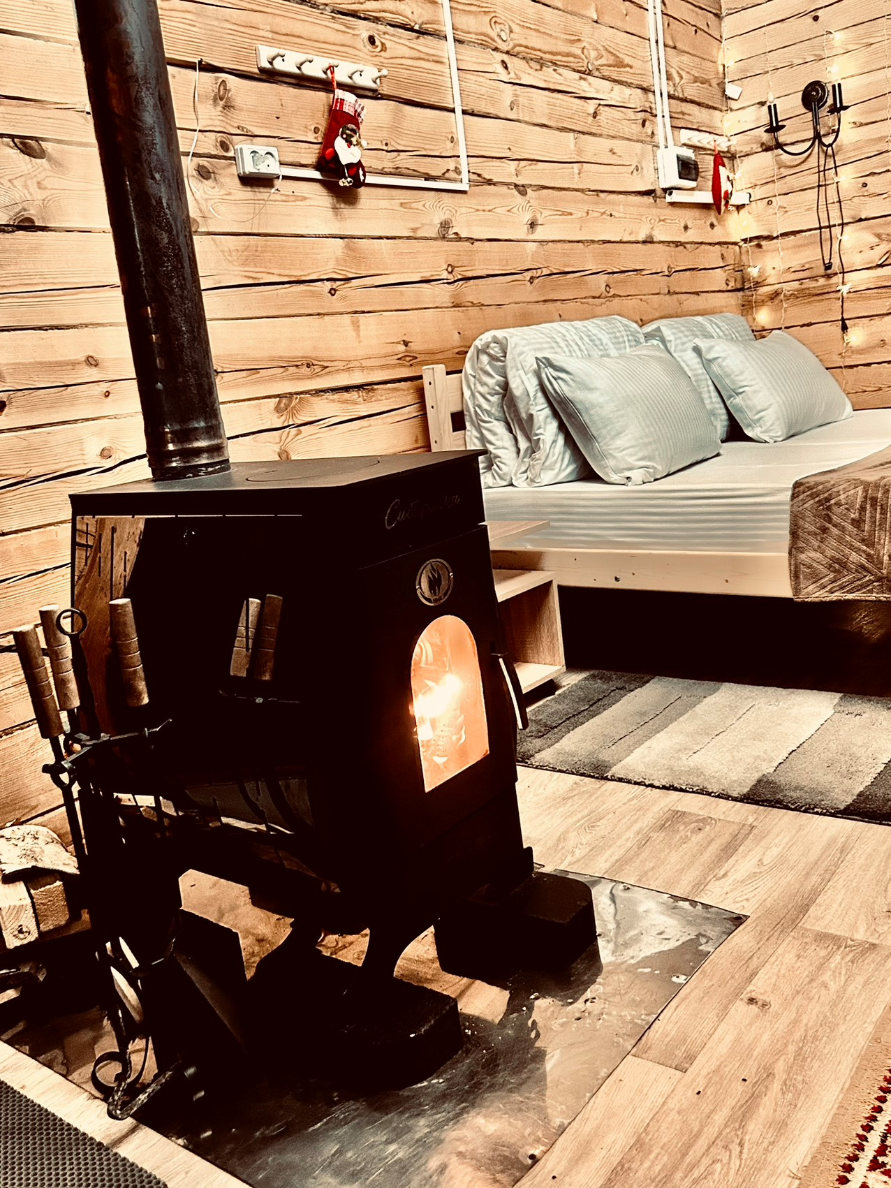 Трехместный номер с видом на горы