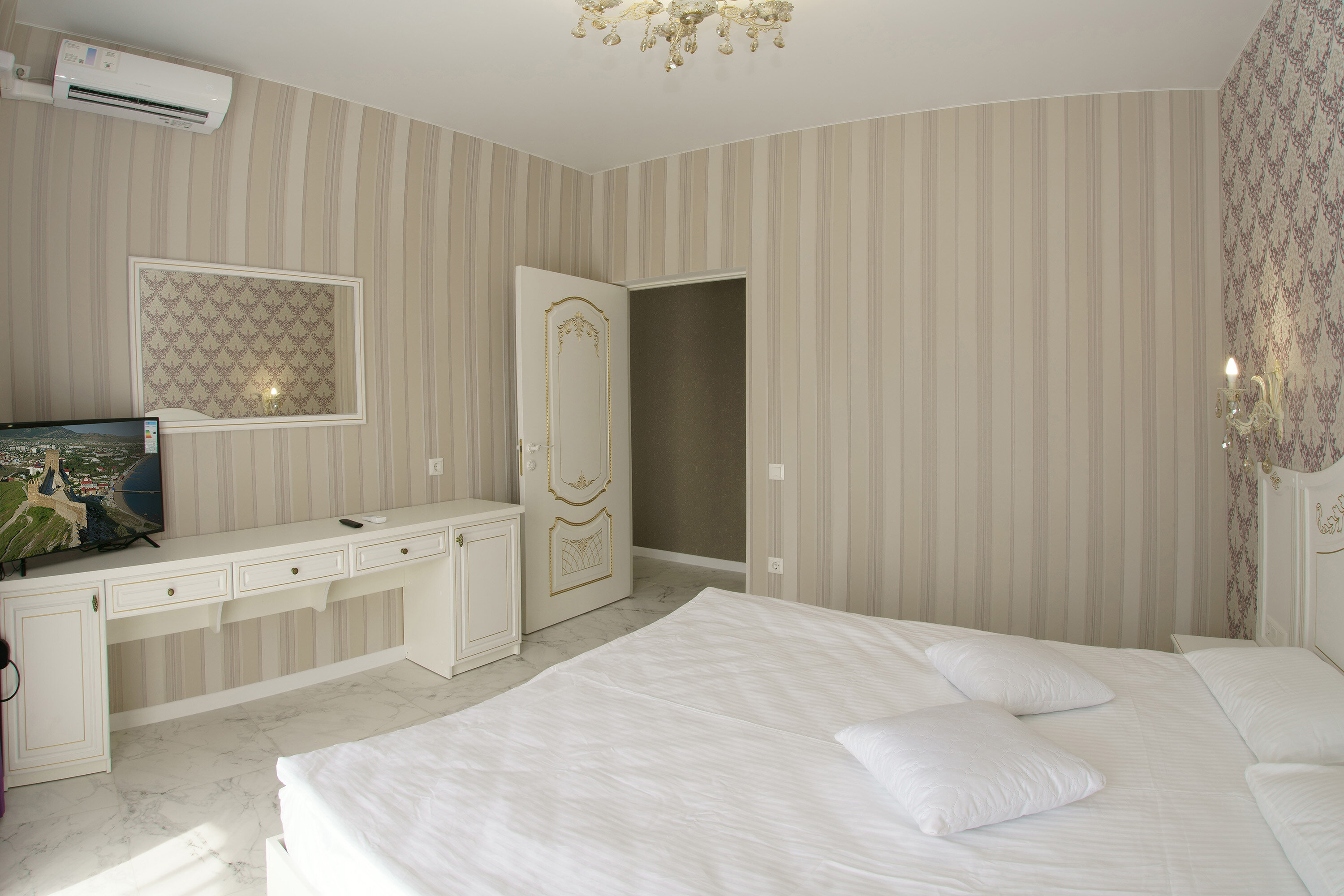 Номер-студия с видом на море