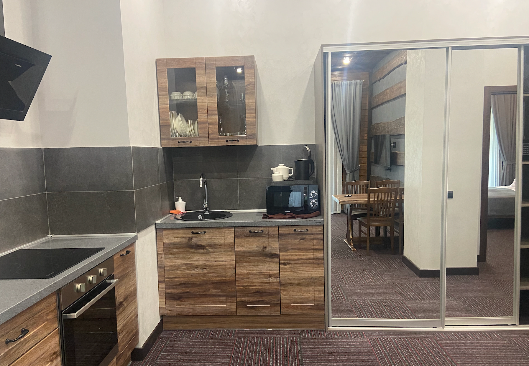 Cемейный номер с собственной ванной комнатой