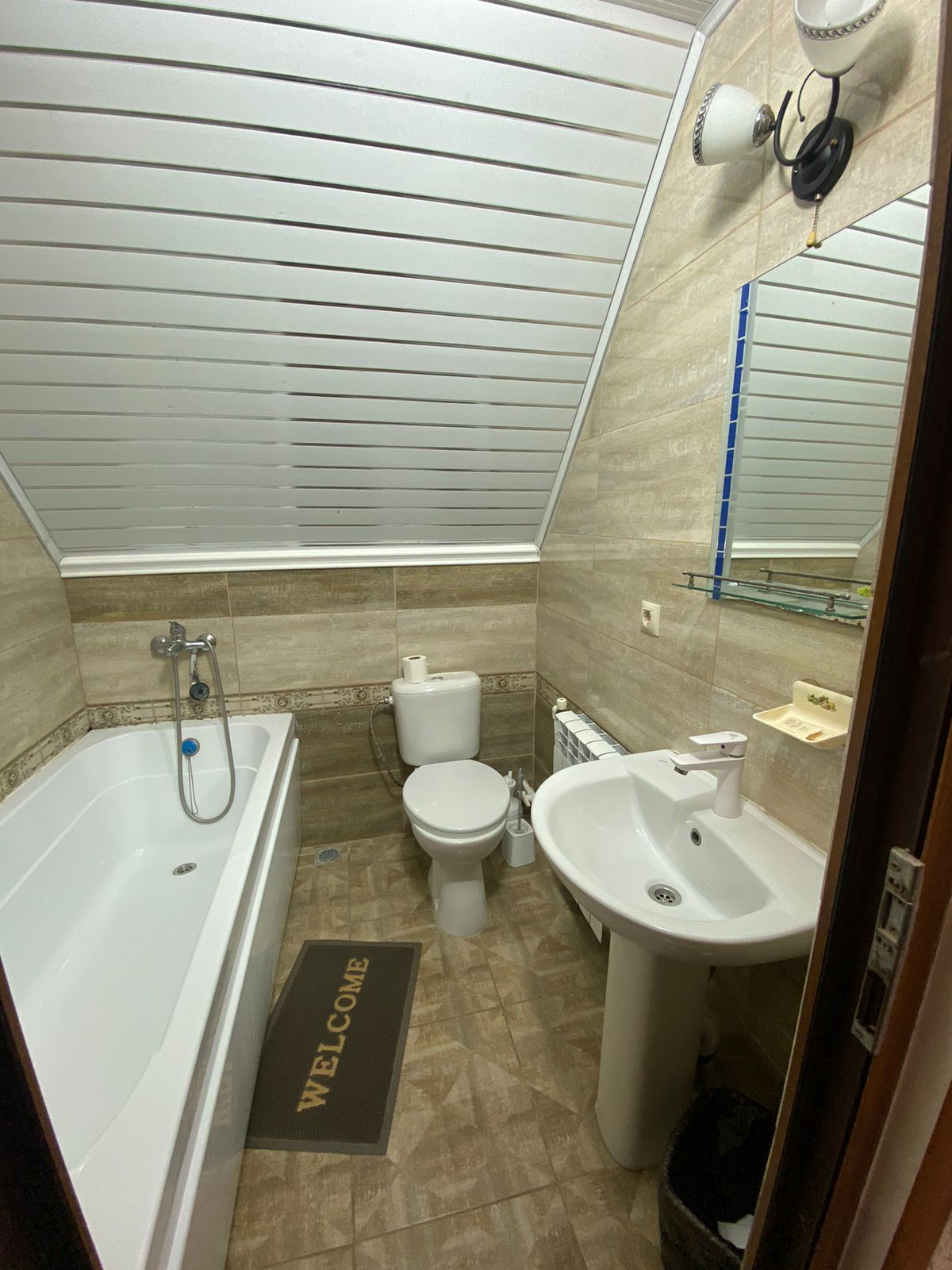 Двухместный номер с 1 кроватью и собственной ванной комнатой