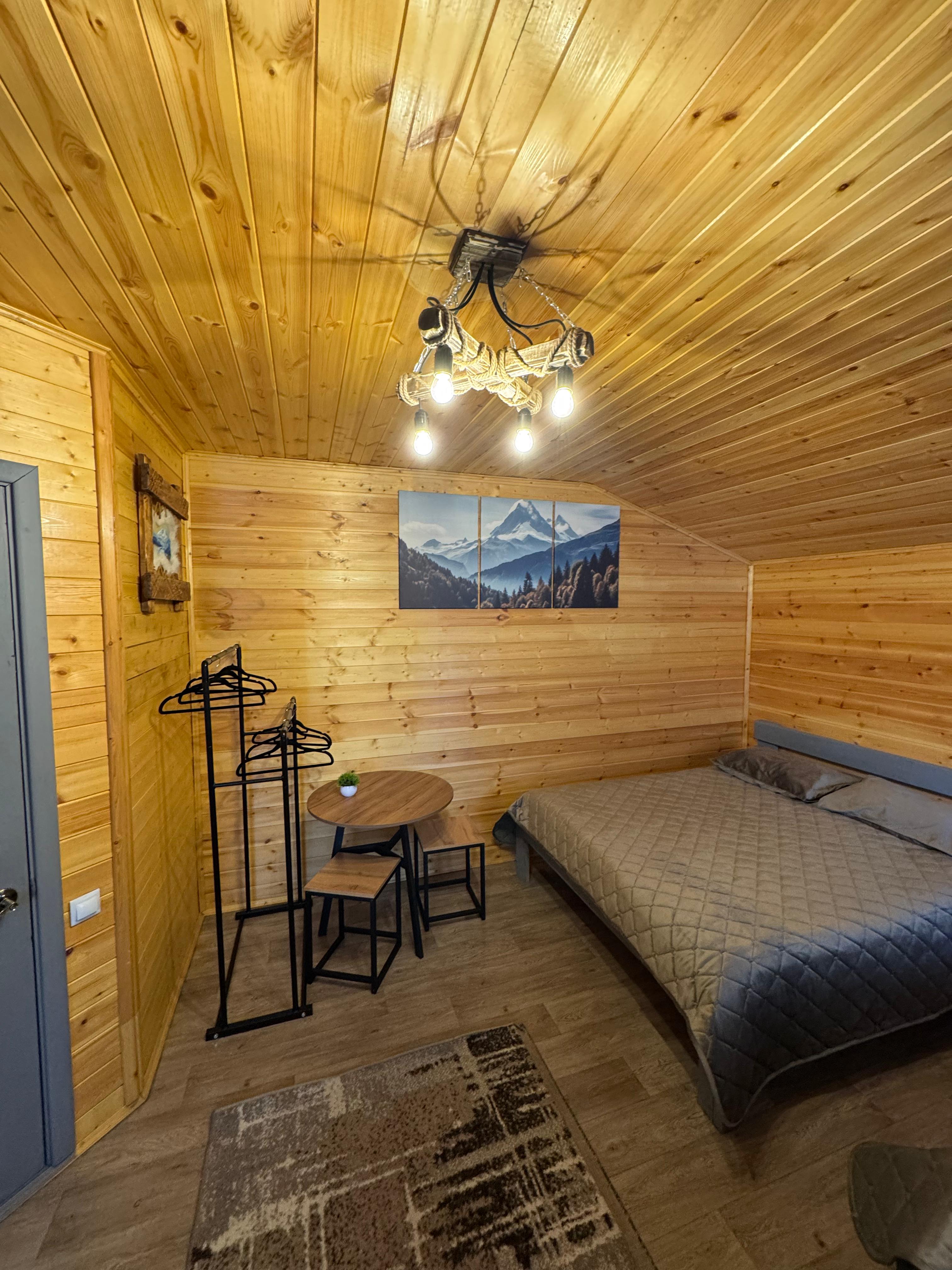 Четырехместный номер с видом на горы