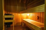 Улучшенный номер с кроватью размера «king-size» в Genesis