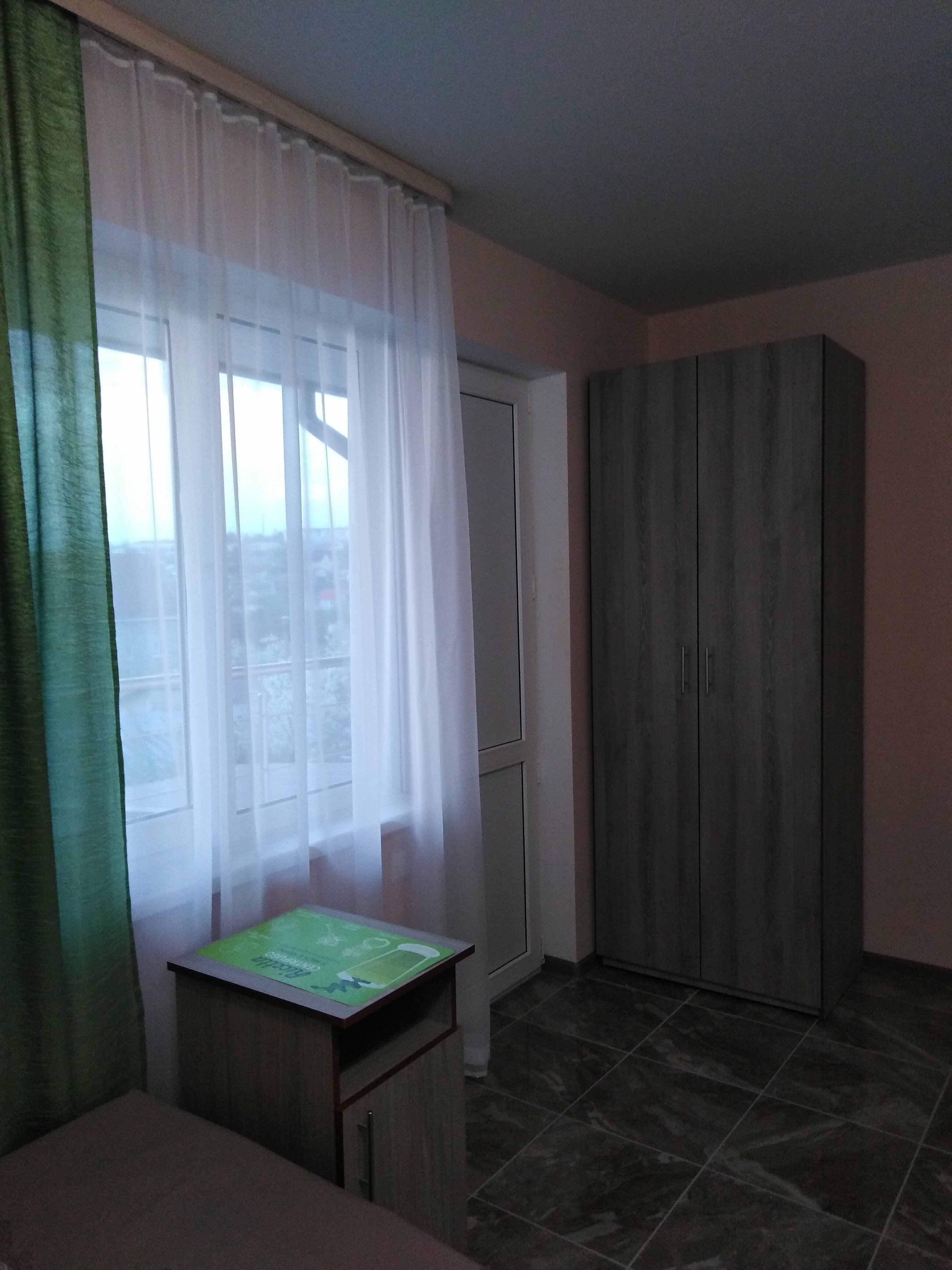 Трехместный номер с балконом