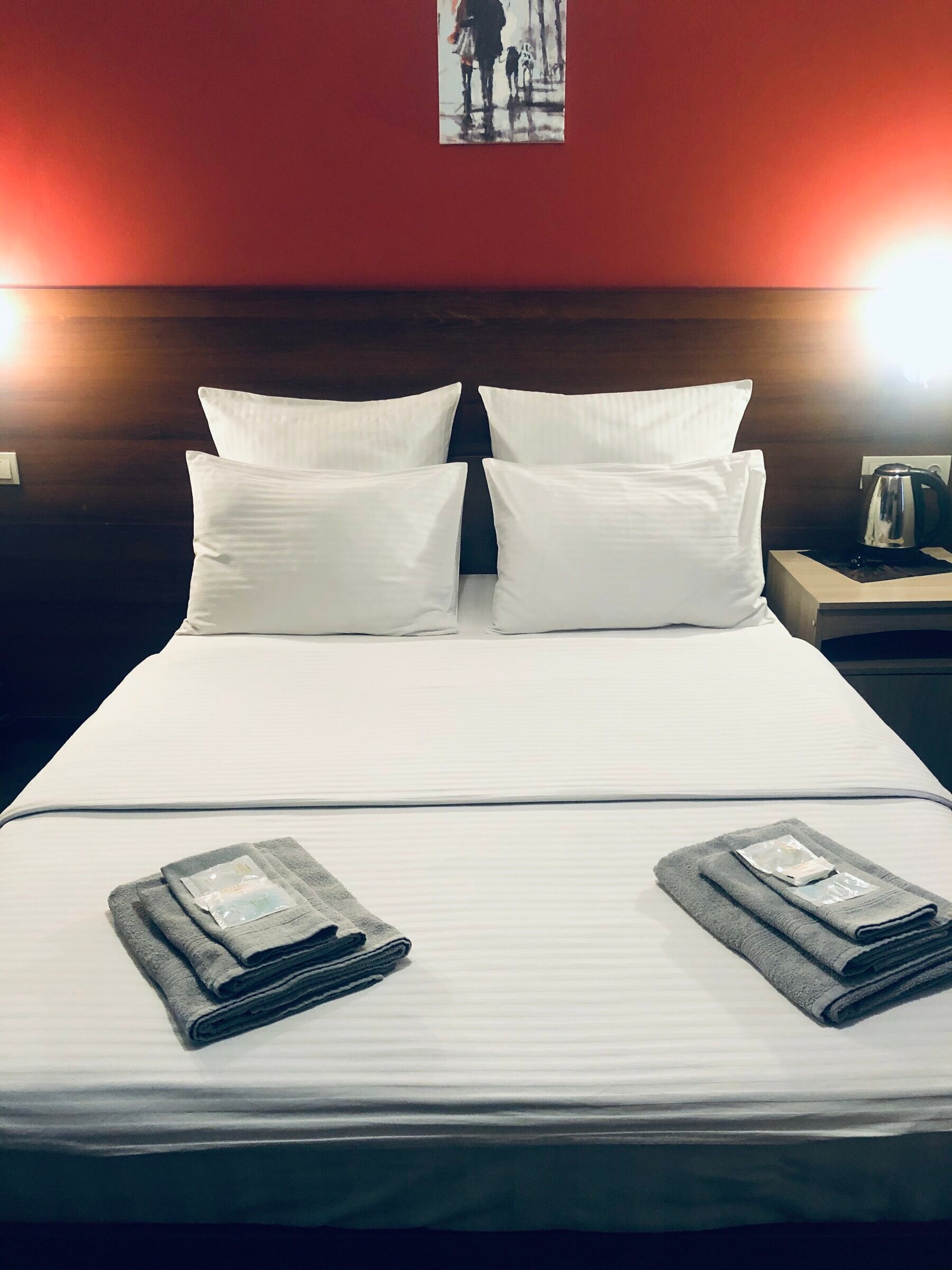 Двухместный номер с 1 кроватью или 2 отдельными кроватями и общей ванной комнатой