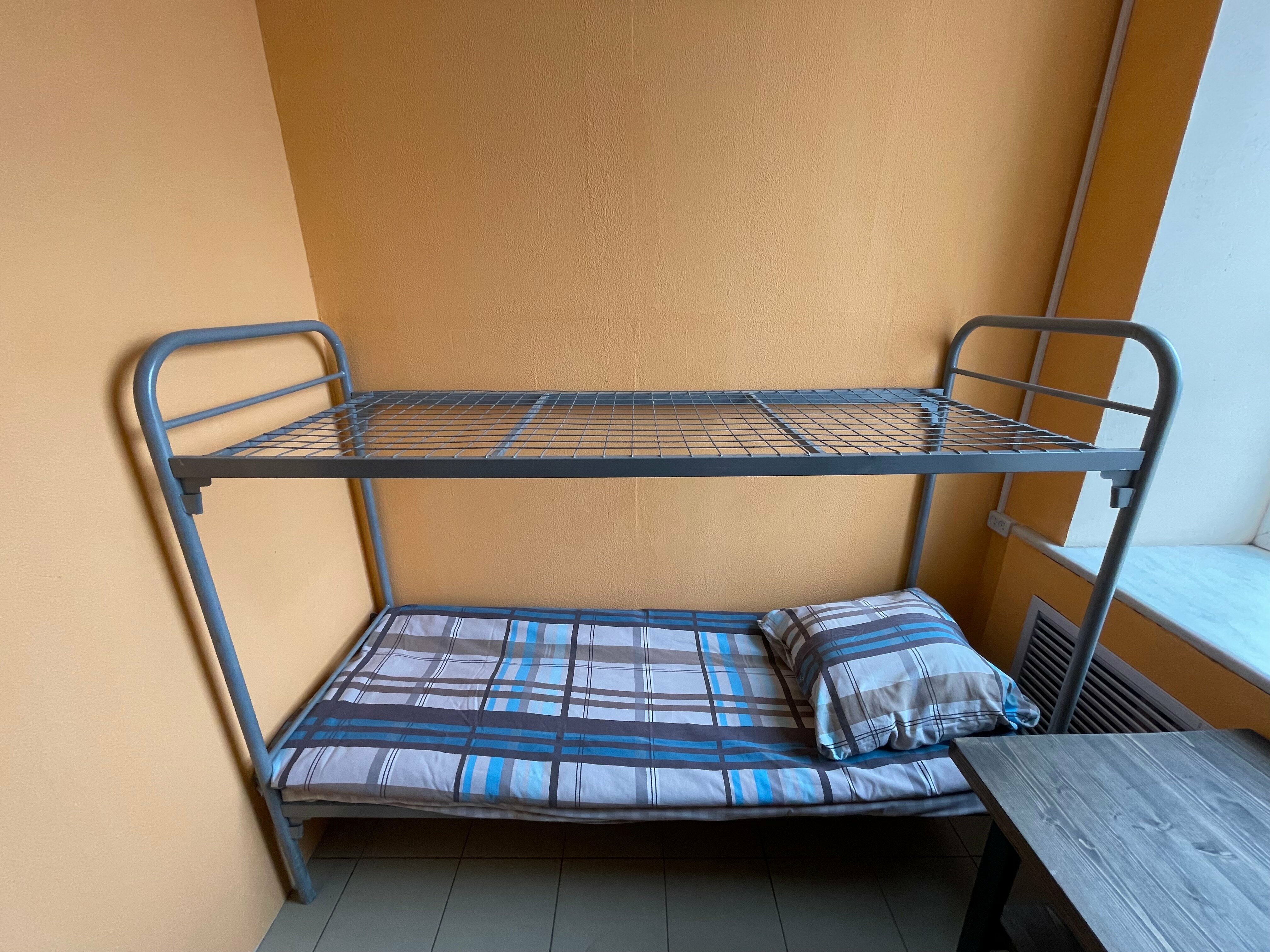 Четырехместный номер с ванной комнатой