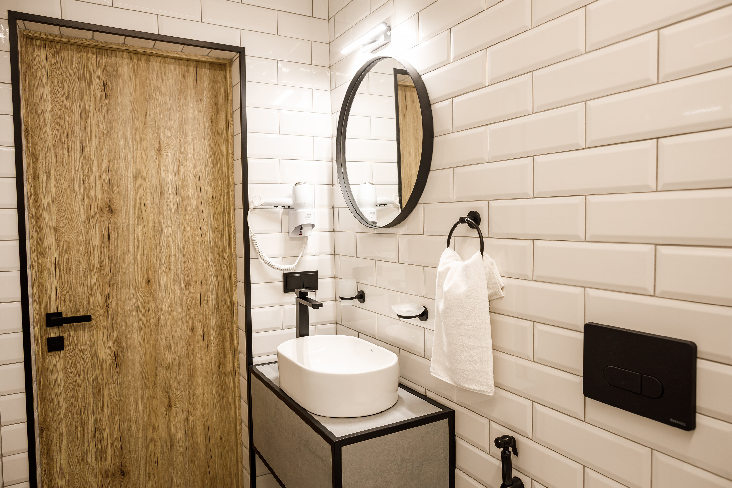 Трехместный ( Улучшенный стандарт с креслом-кроватью, корпус 1)