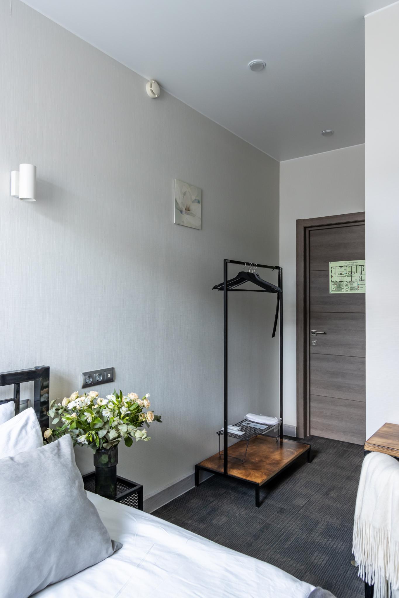 Номер стандарт с 1 двуспальной кроватью