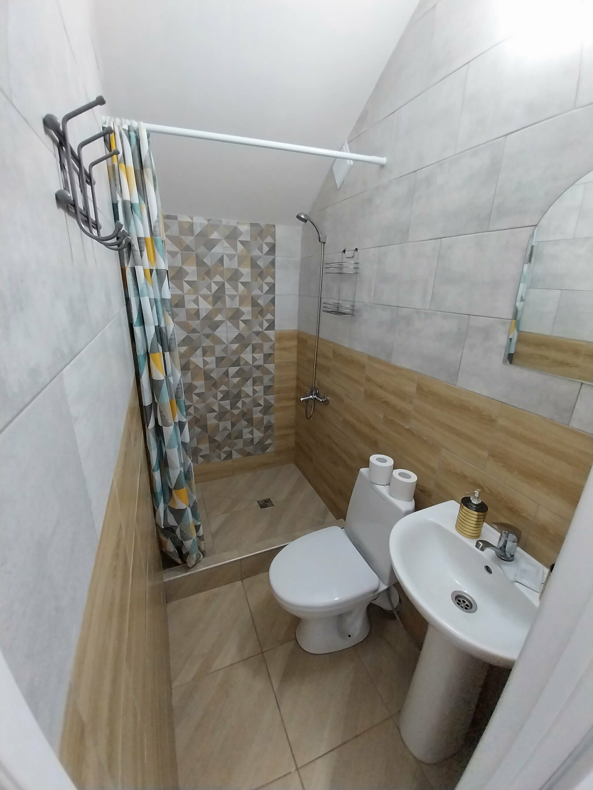 Улучшенный трехместный номер