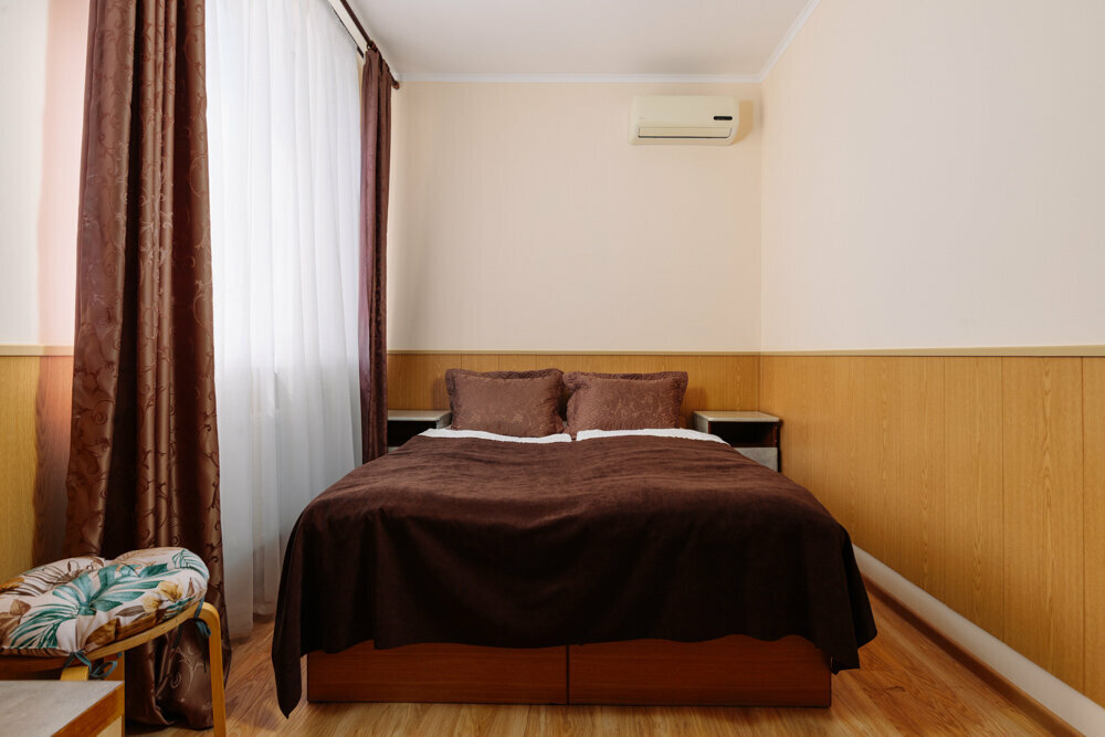 Небольшой двухместный номер с 1 кроватью