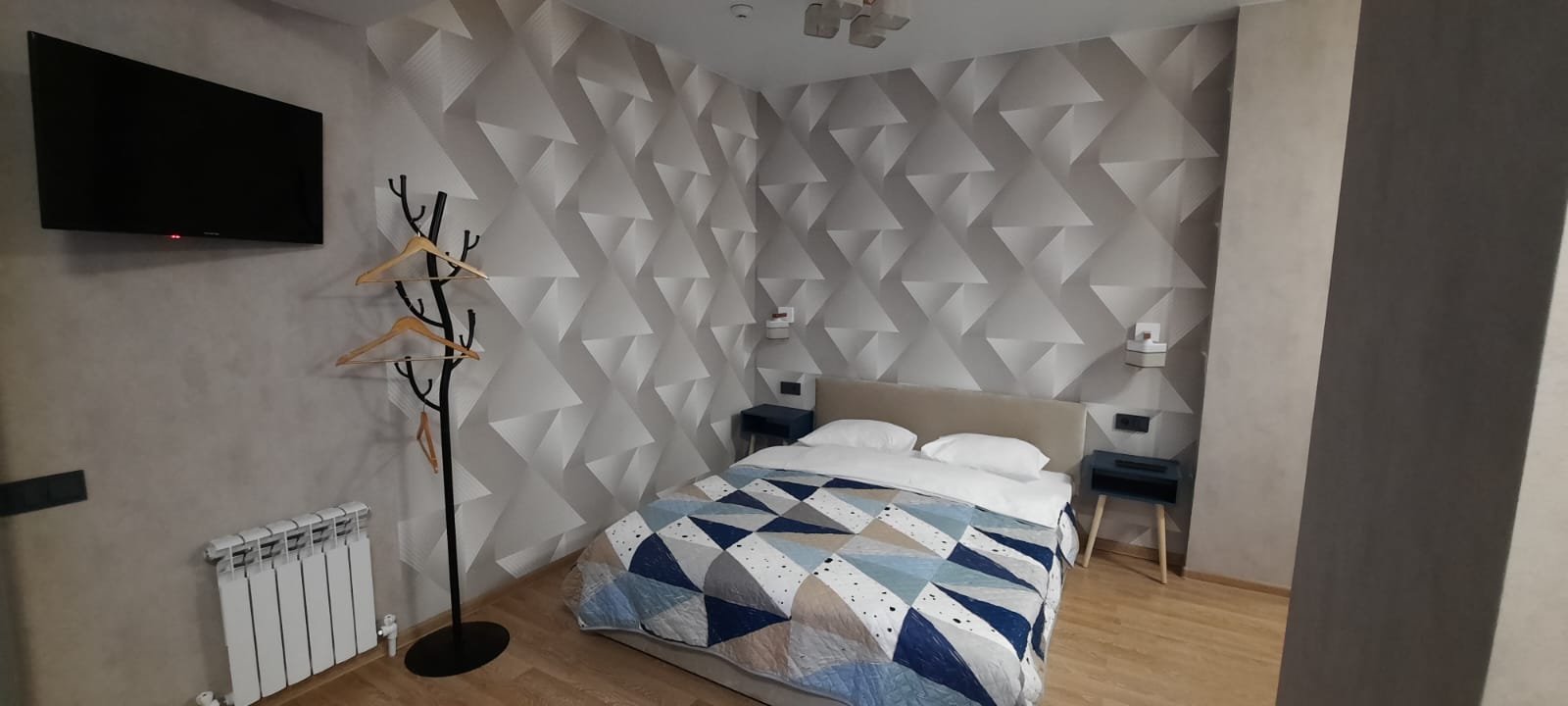 Номер-студия с кроватью размера «king-size»