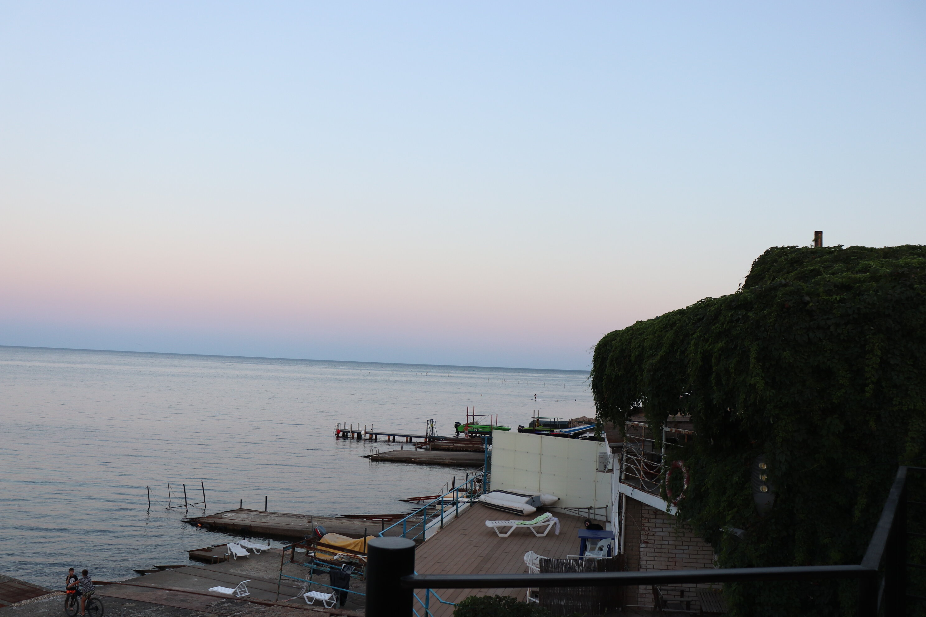 Апартаменты-евродвушка с видом на море