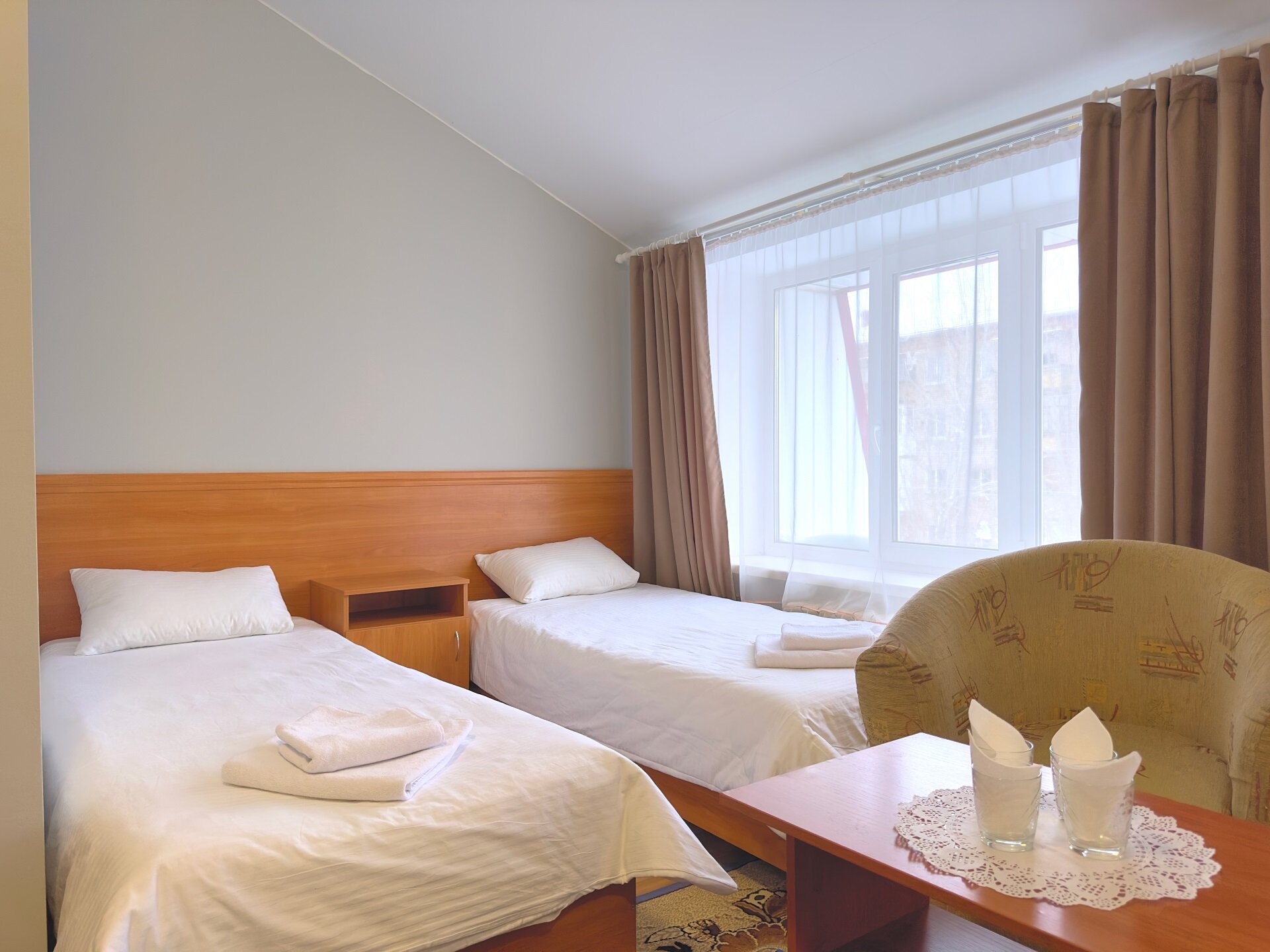 Четырехместный номер с ванной комнатой