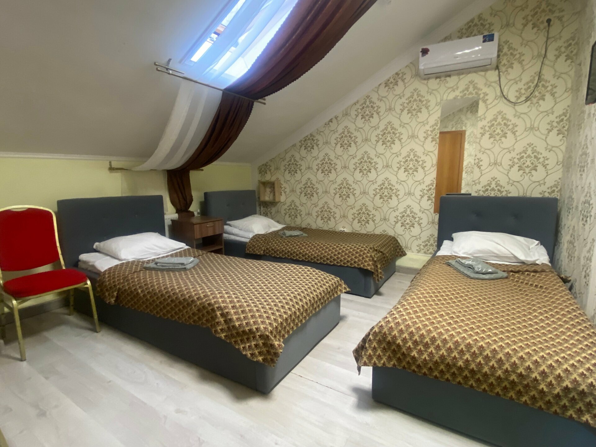 Стандартный трехместный номер