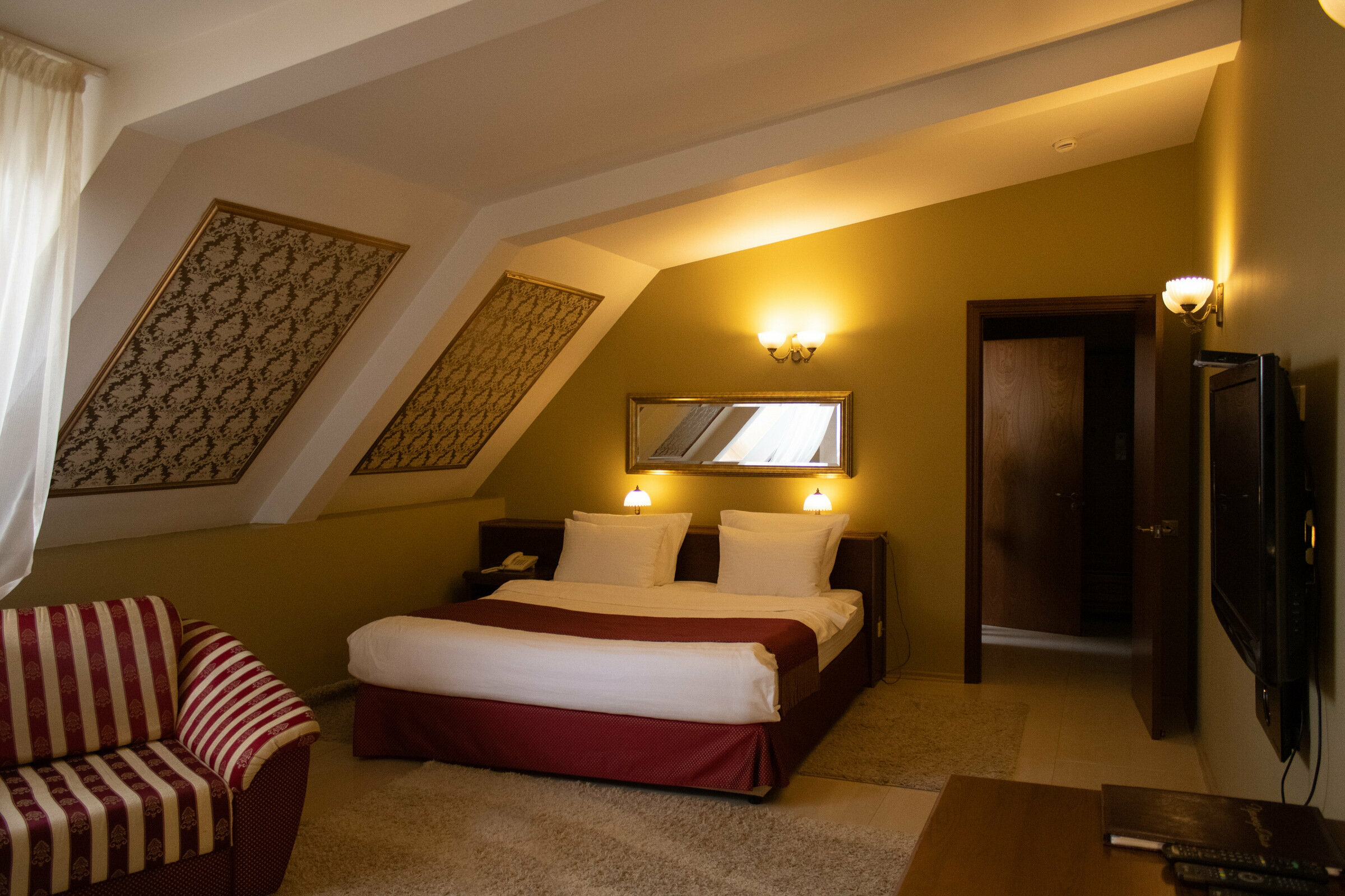 Люкс-студия