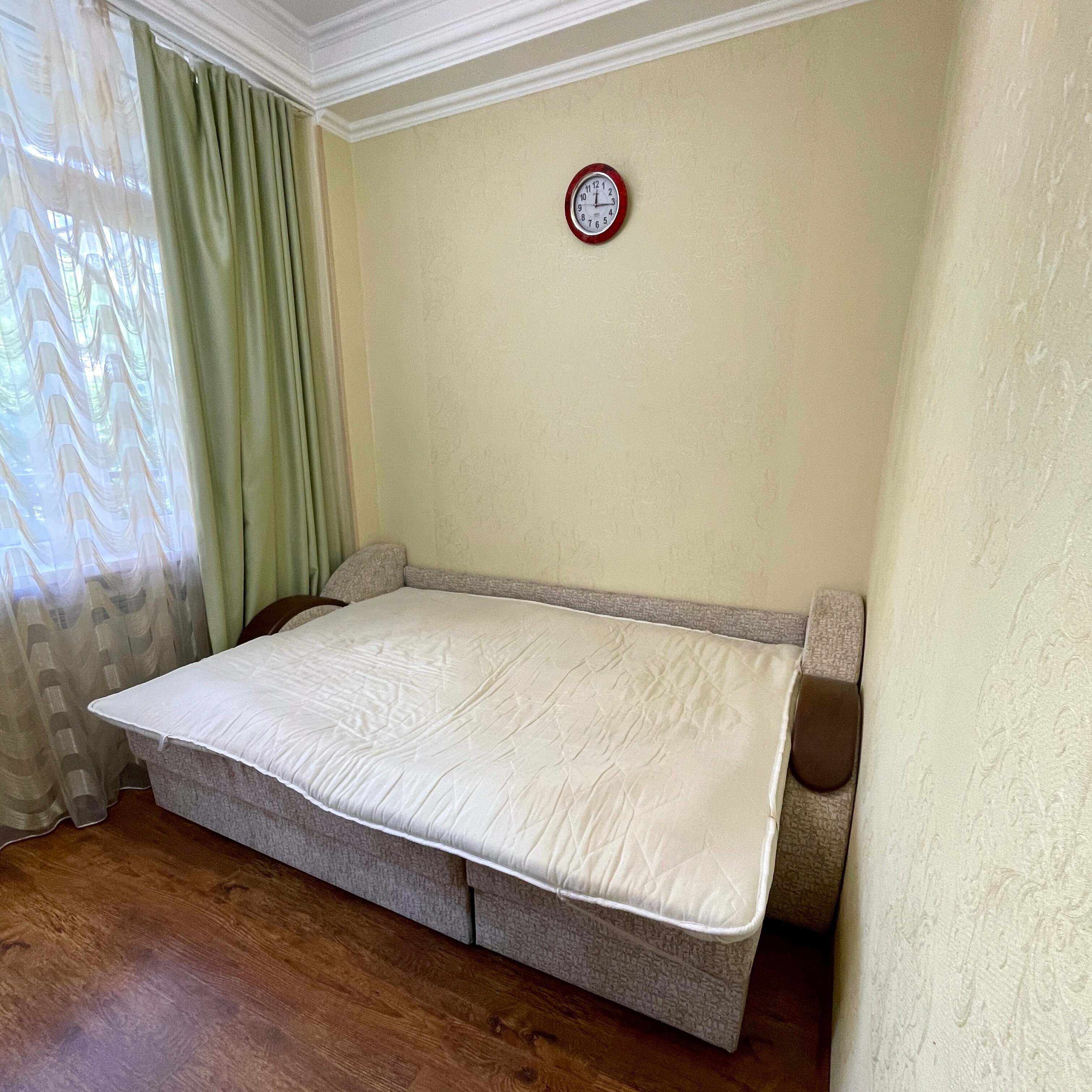 Двухместный номер с диван-кроватью и балконом