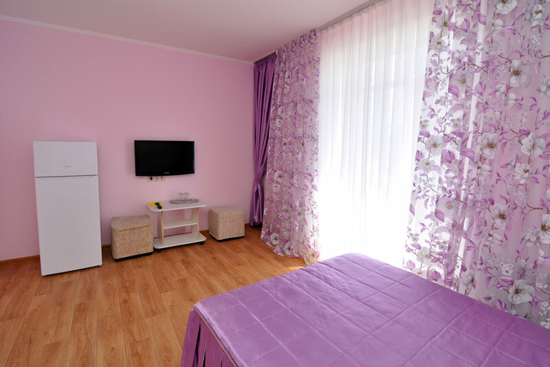 Трехместный номер с балконом