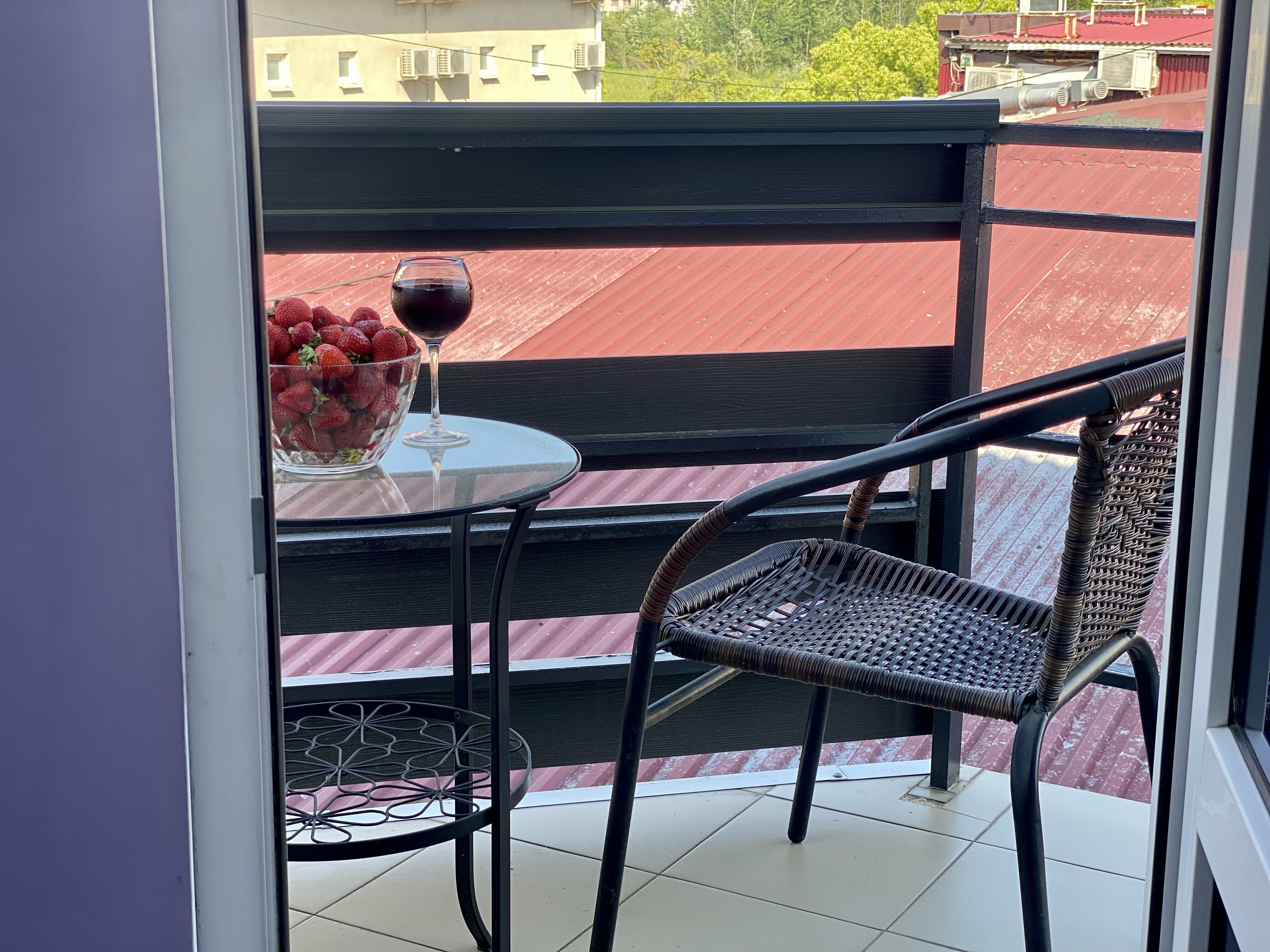 Апартмент-студио с кухней и балконом