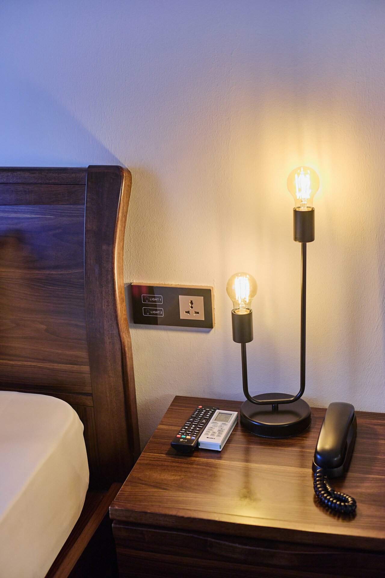 Просторный двухместный номер с 2 отдельными кроватями