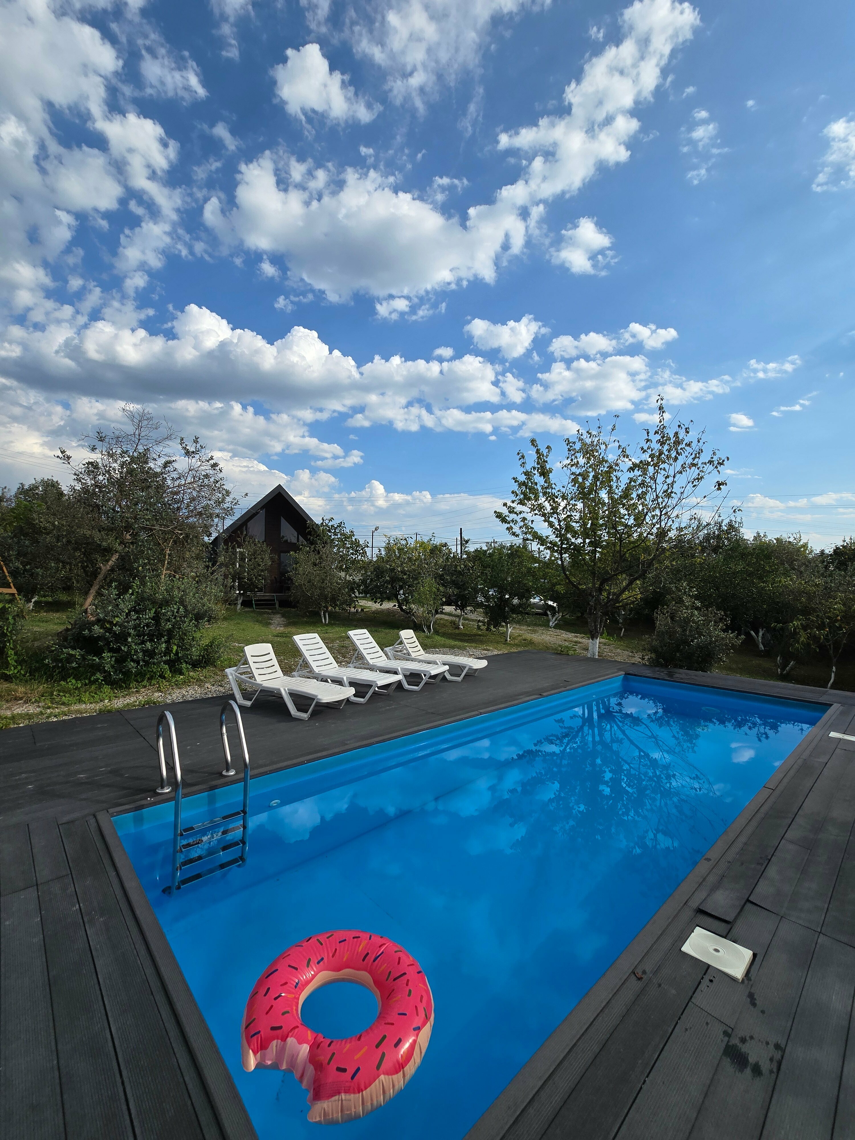 Дом с тремя спальнями ,,Barn Haus Kumkvat,,  на территории бассейн с подогревом 