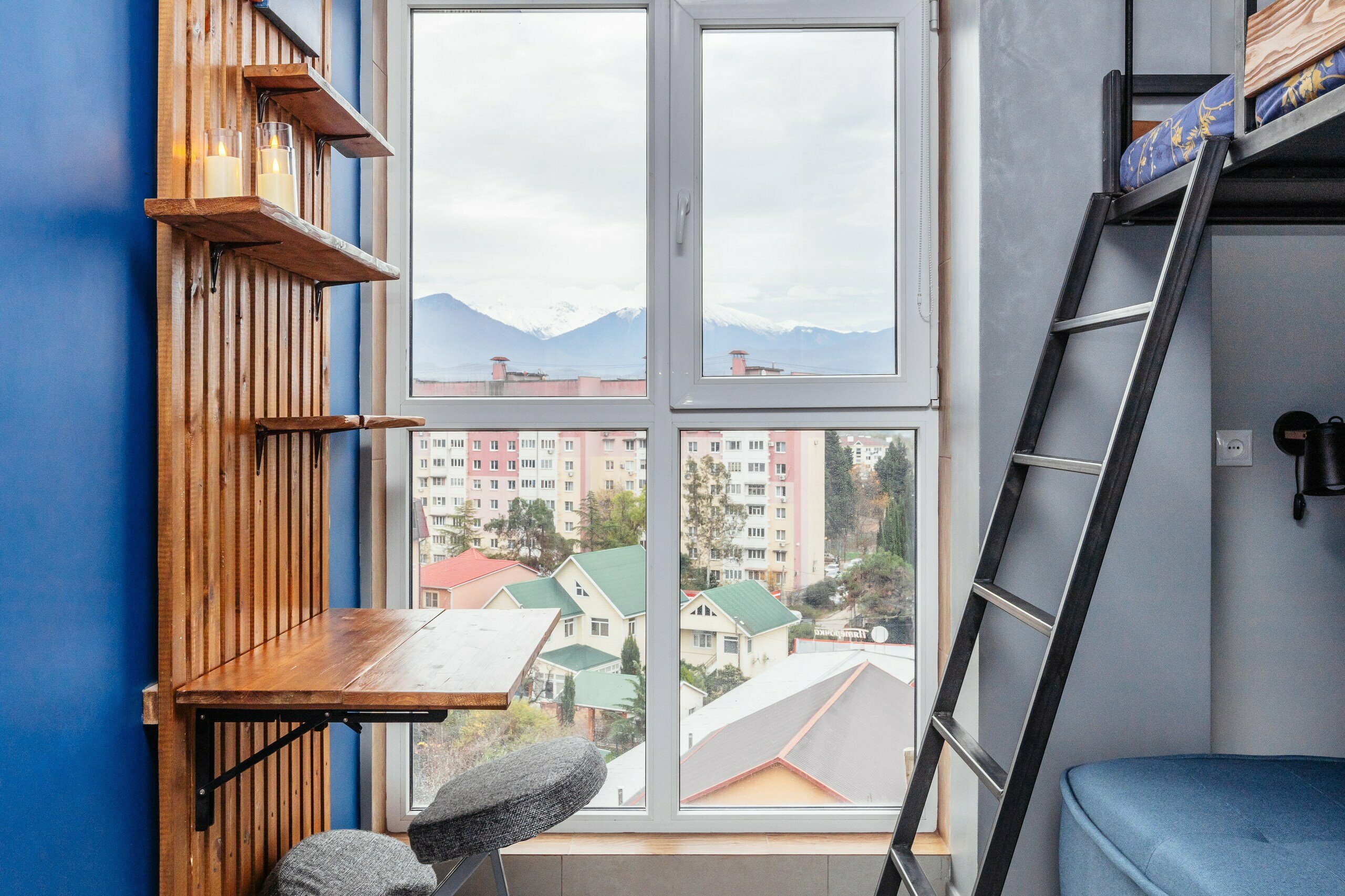 Семейный номер с видом на горы