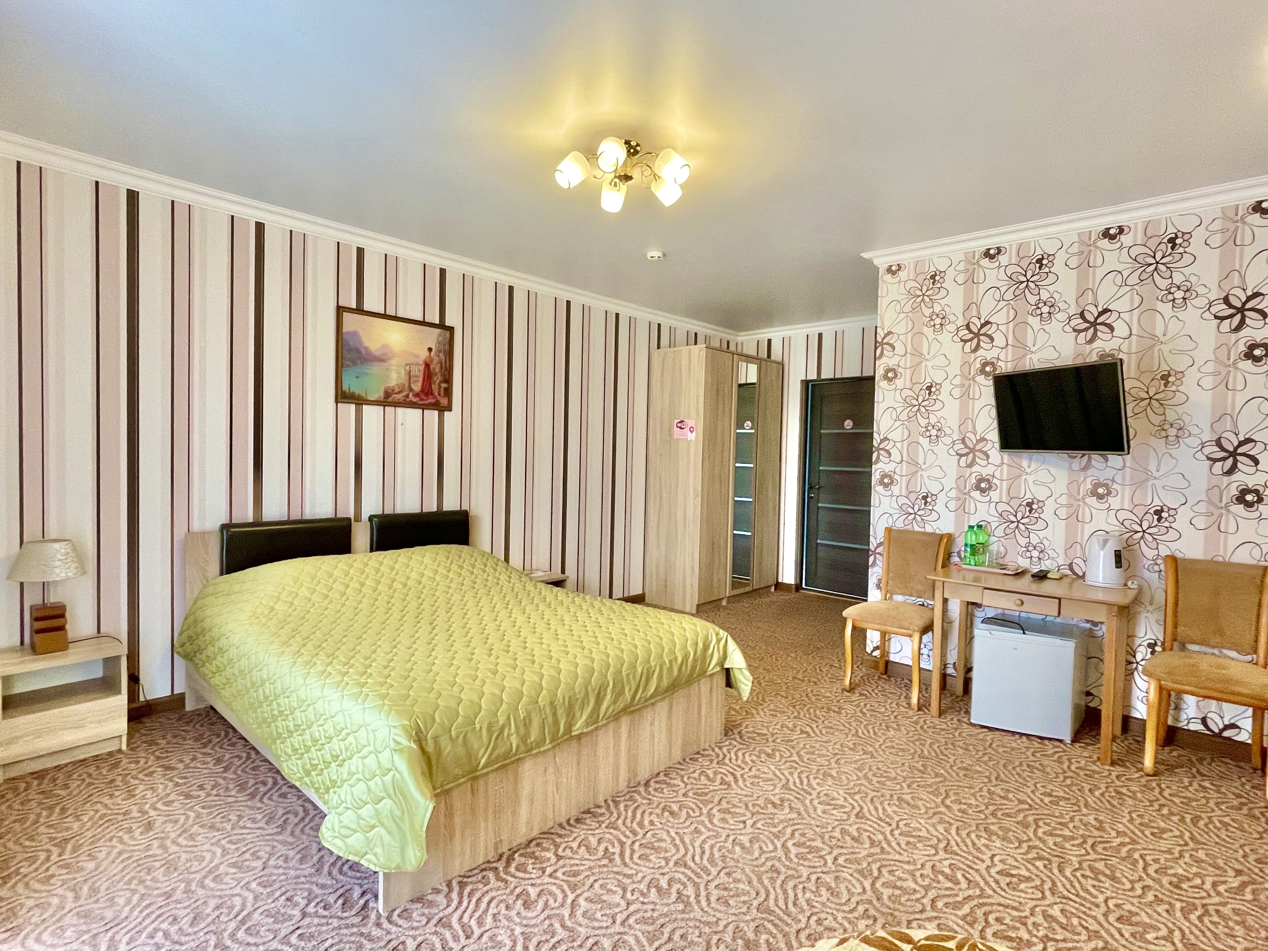 Трехместный номер с балконом