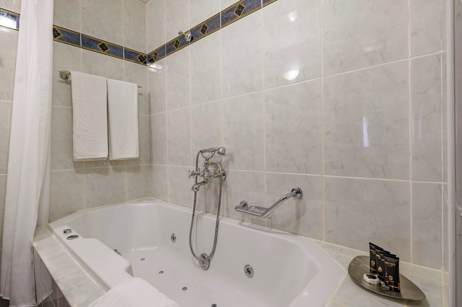 Президентские апартаменты