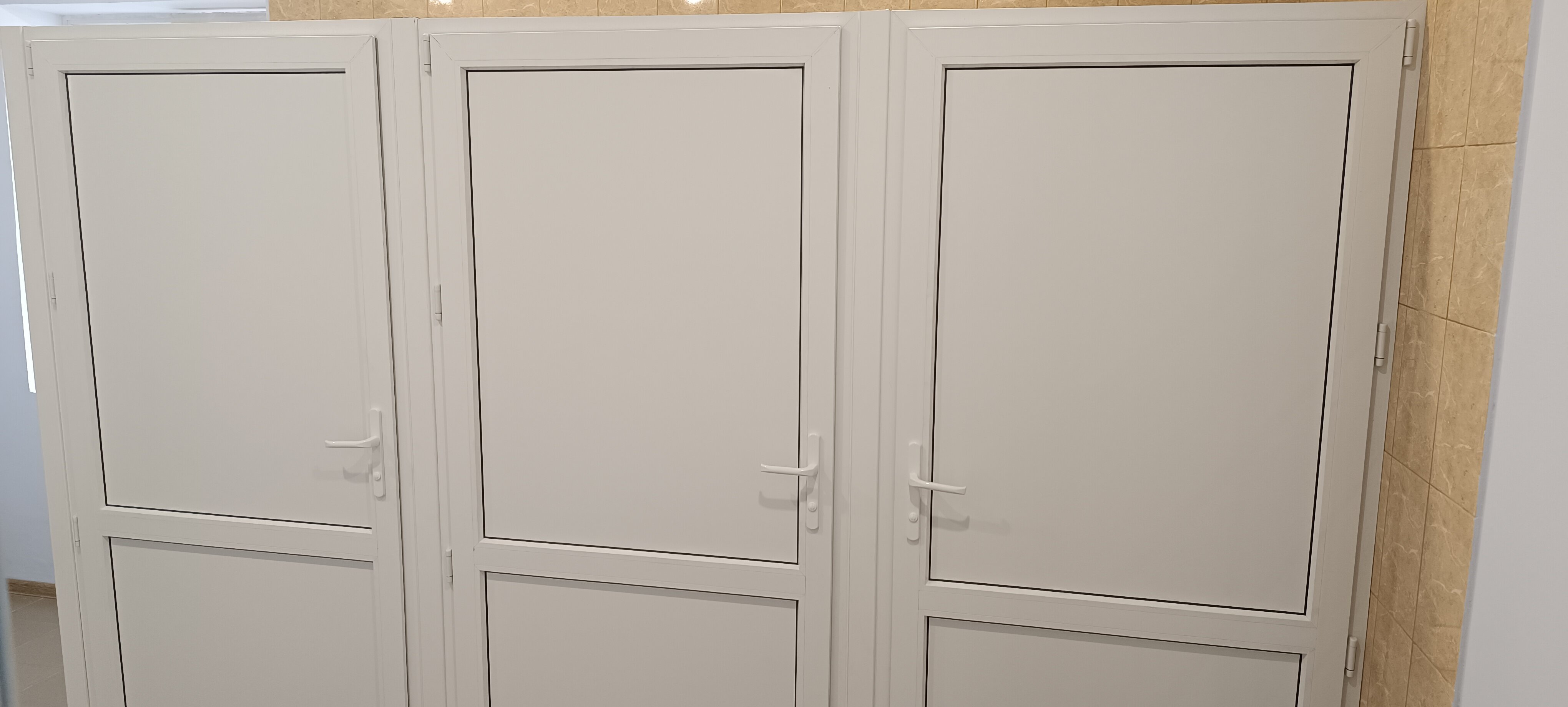 Спальное место на двухъярусной кровати в общем номере для мужчин и женщин