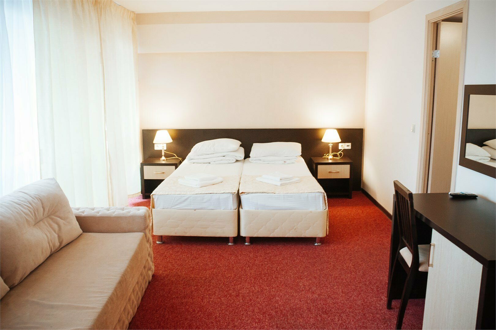 Двухместный номер с 2 отдельными кроватями и балконом