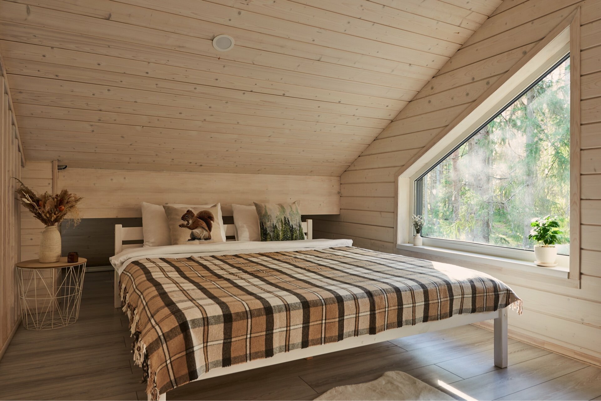 Коттедж с видом на лес