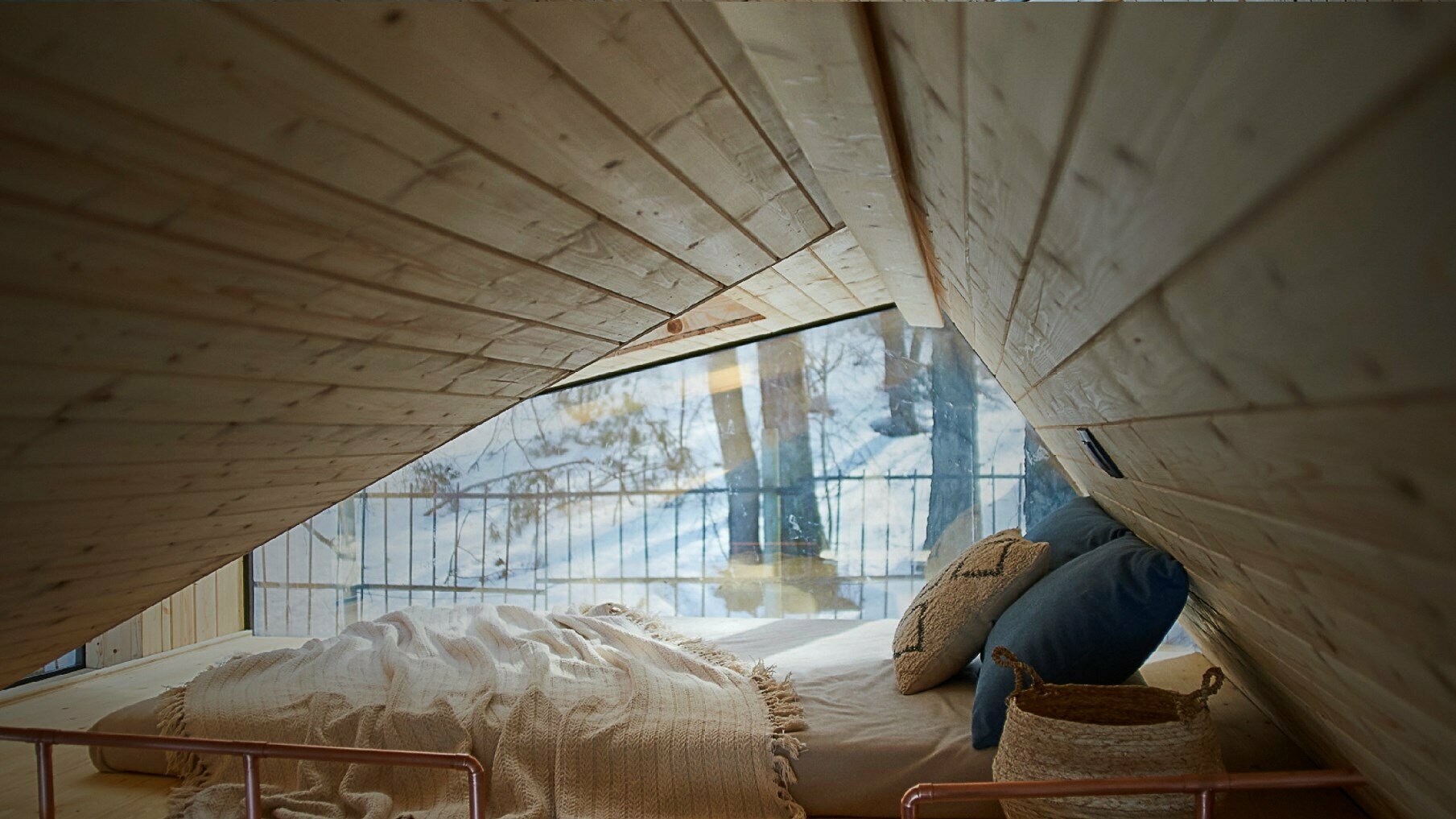 ЭКОДОМ у воды