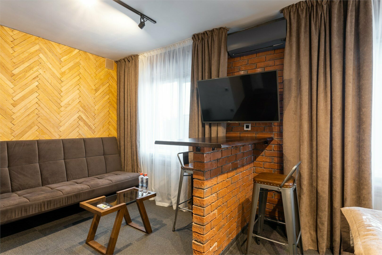 Джуниор Сюит c одной двуспальной кроватью или с двумя односпальными кроватями