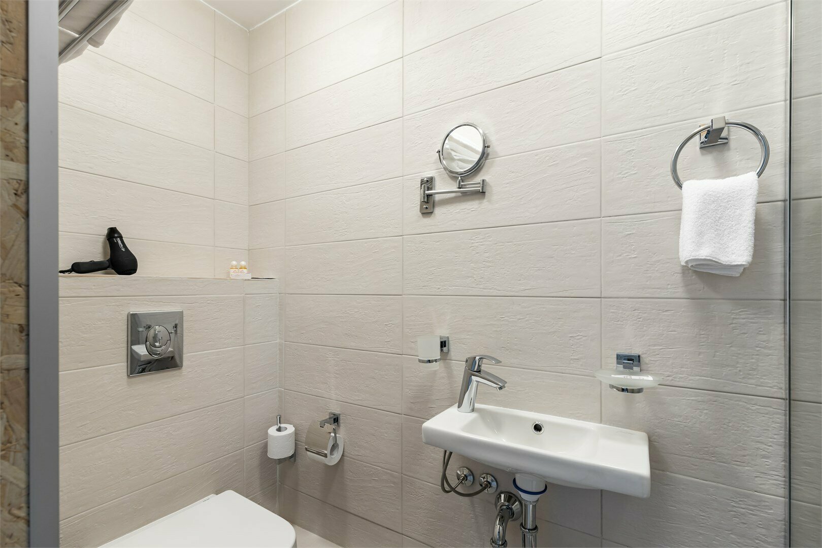 Дизайнерские двухуровневые апартаменты "Малевич"