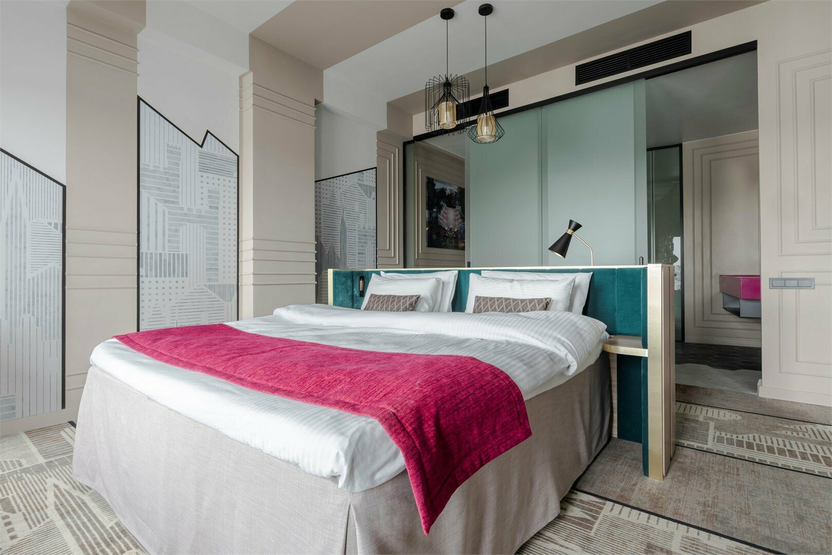 Номер Suite, с видом на озеро - с большой двуспальной кроватью и диваном-кроватью