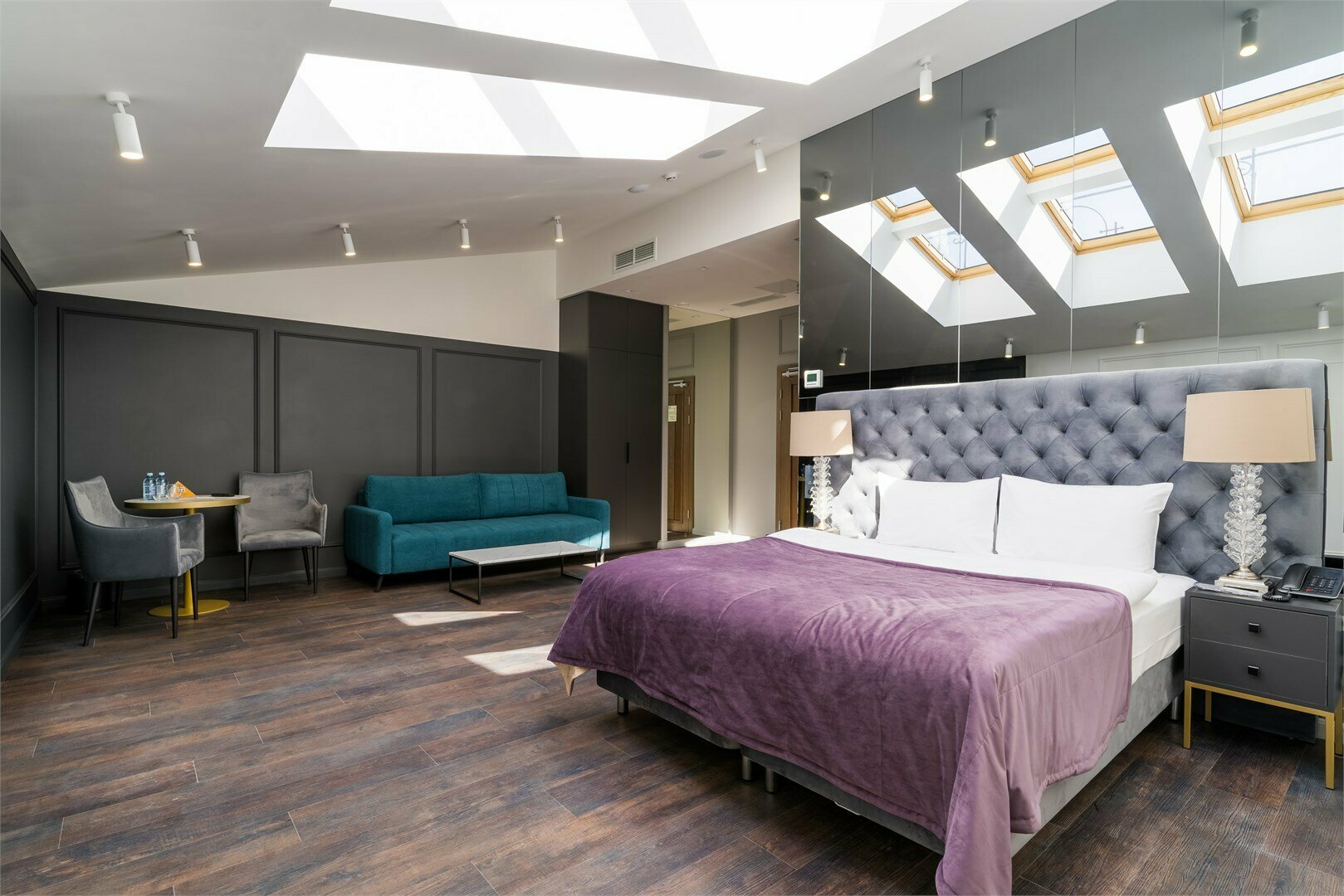 Мансардный номер Делюкс