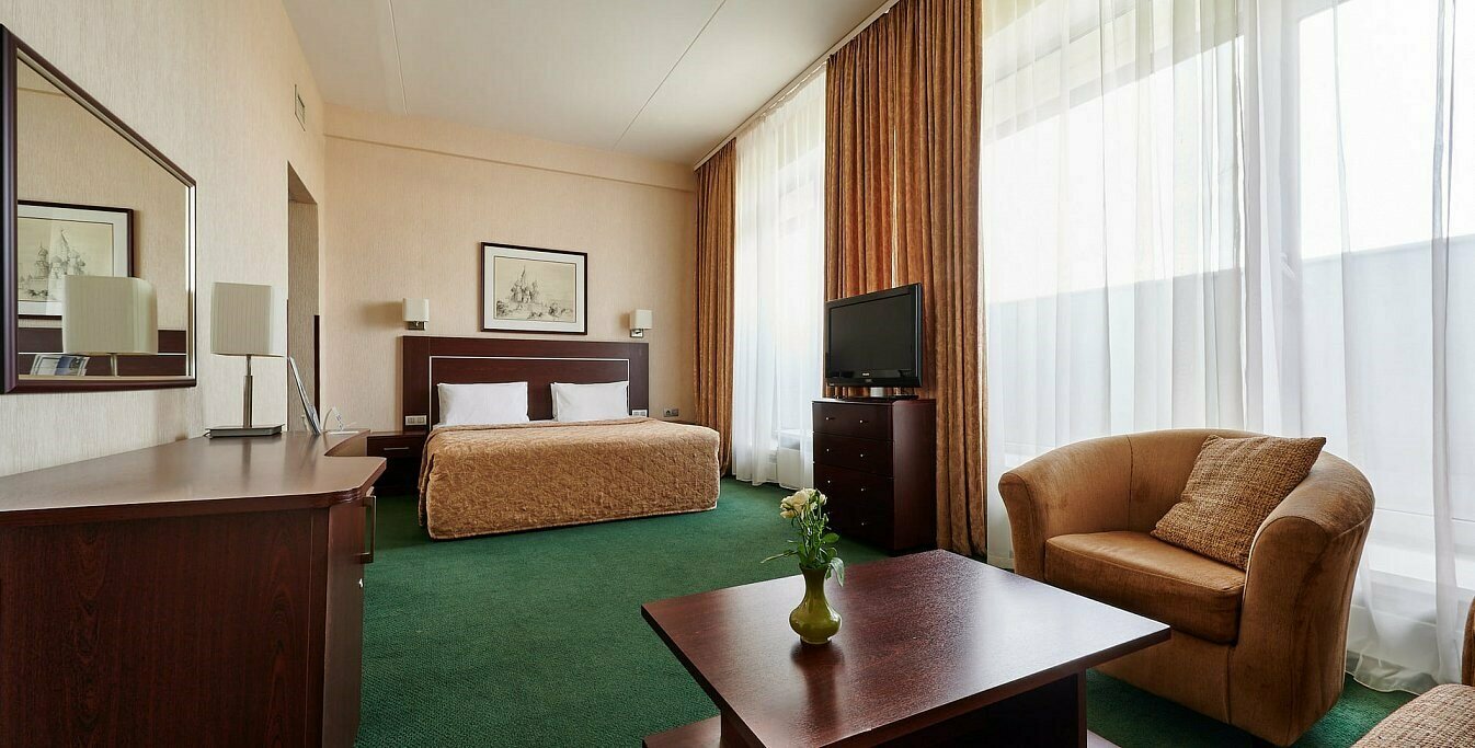 Улучшенный номер (с двуспальной кроватью)