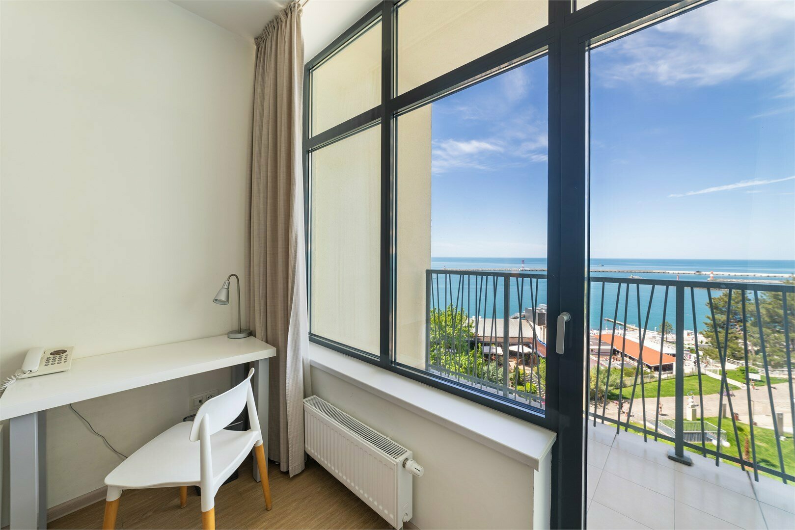 Двухкомнатные апартаменты с видом на море (2-5 этаж)