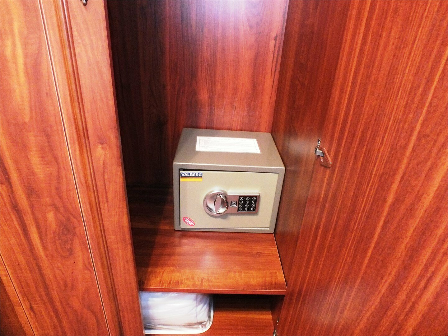 Номер-студия с кроватью размера «king-size»