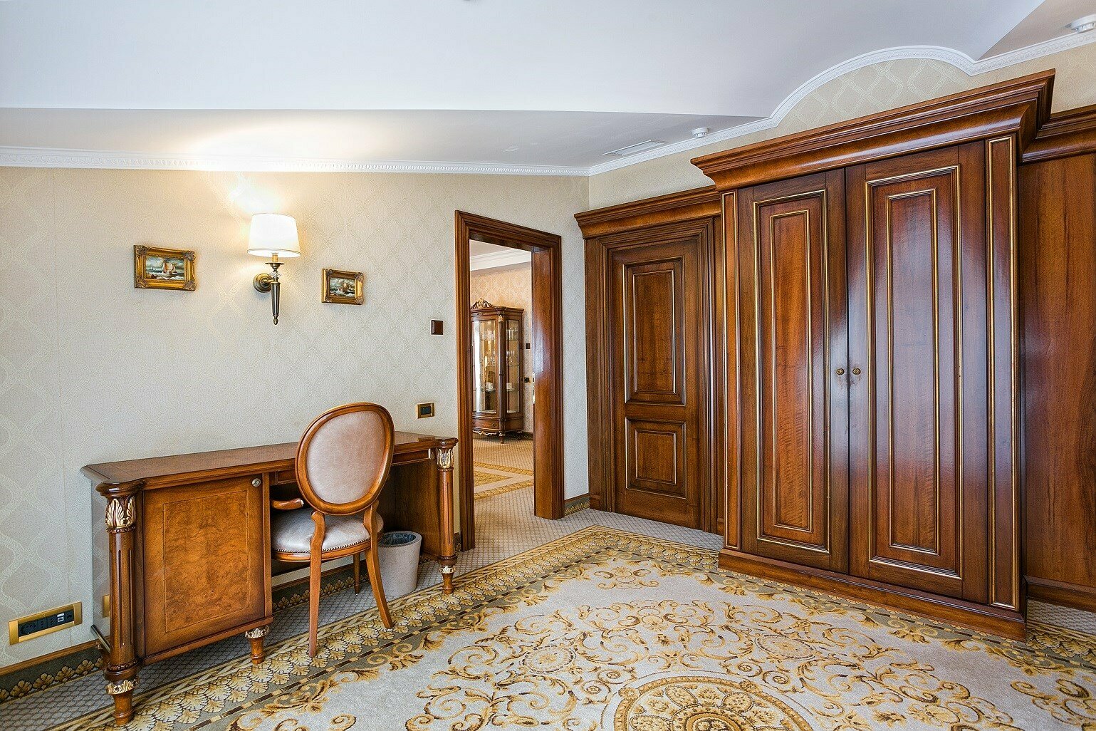 АПАРТАМЕНТЫ "МИЛАН"